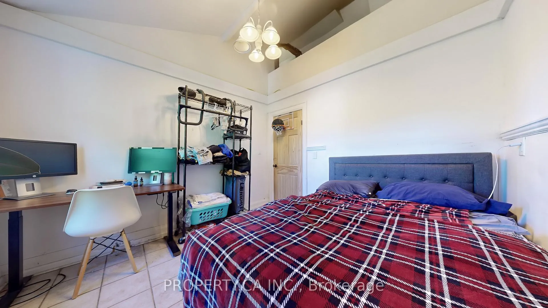 Photo 37 of 106 Park Road S, Oshawa, Vanier — HOMEH