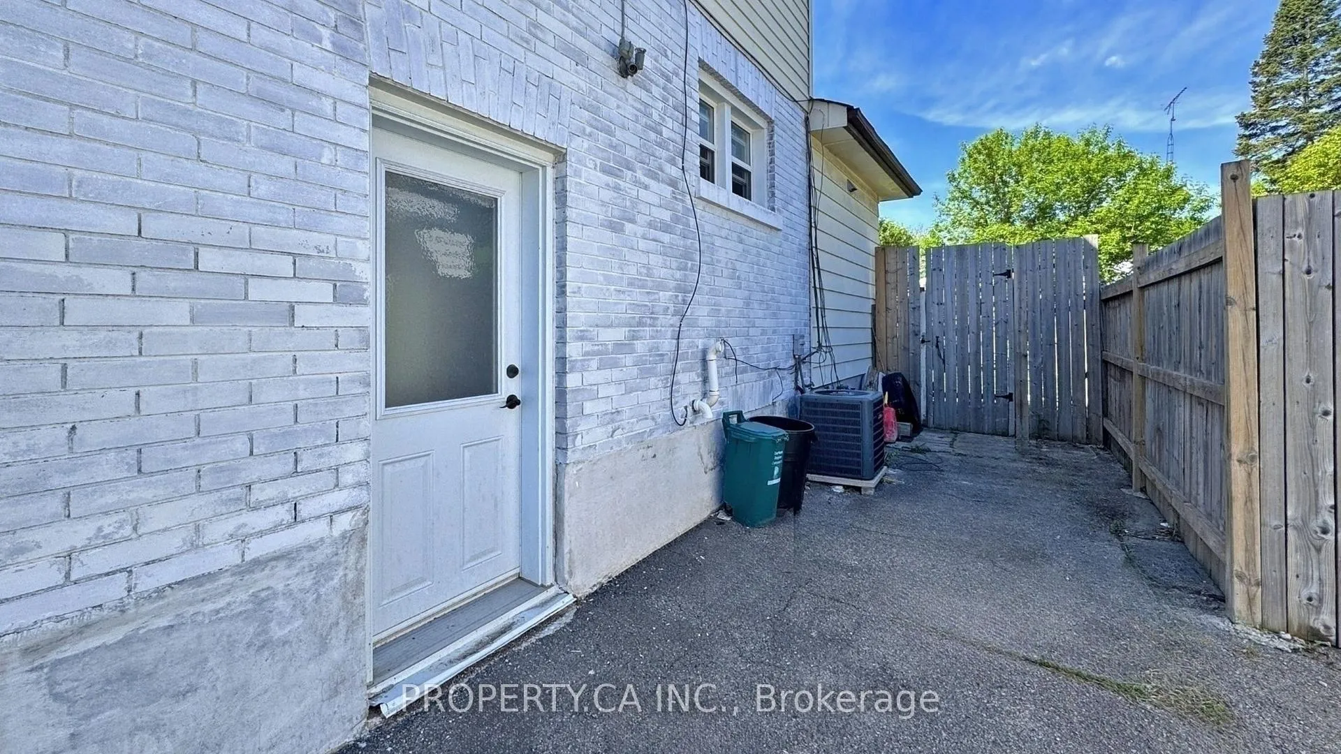 Photo 50 of 106 Park Road S, Oshawa, Vanier — HOMEH