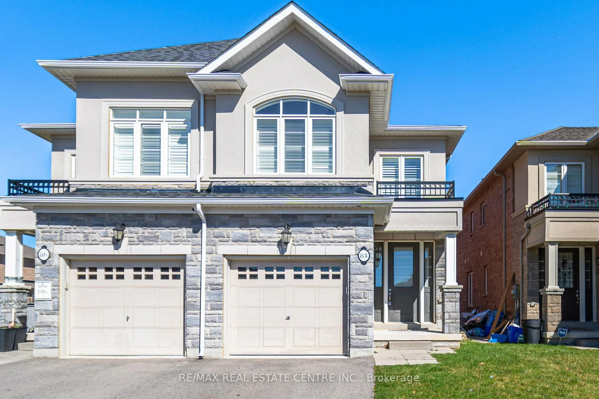 Front of 84 Heming Trail