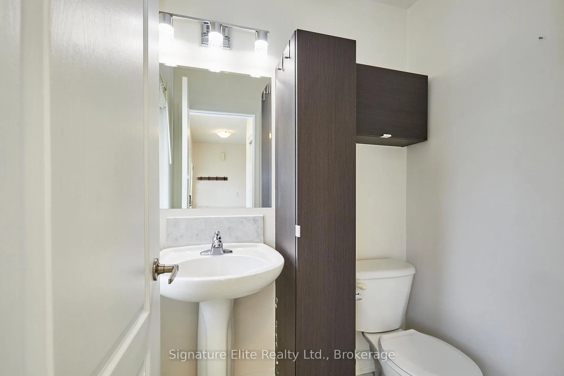 Photo 14 of 58 John W Taylor Avenue, New Tecumseth, Alliston — HOMEH