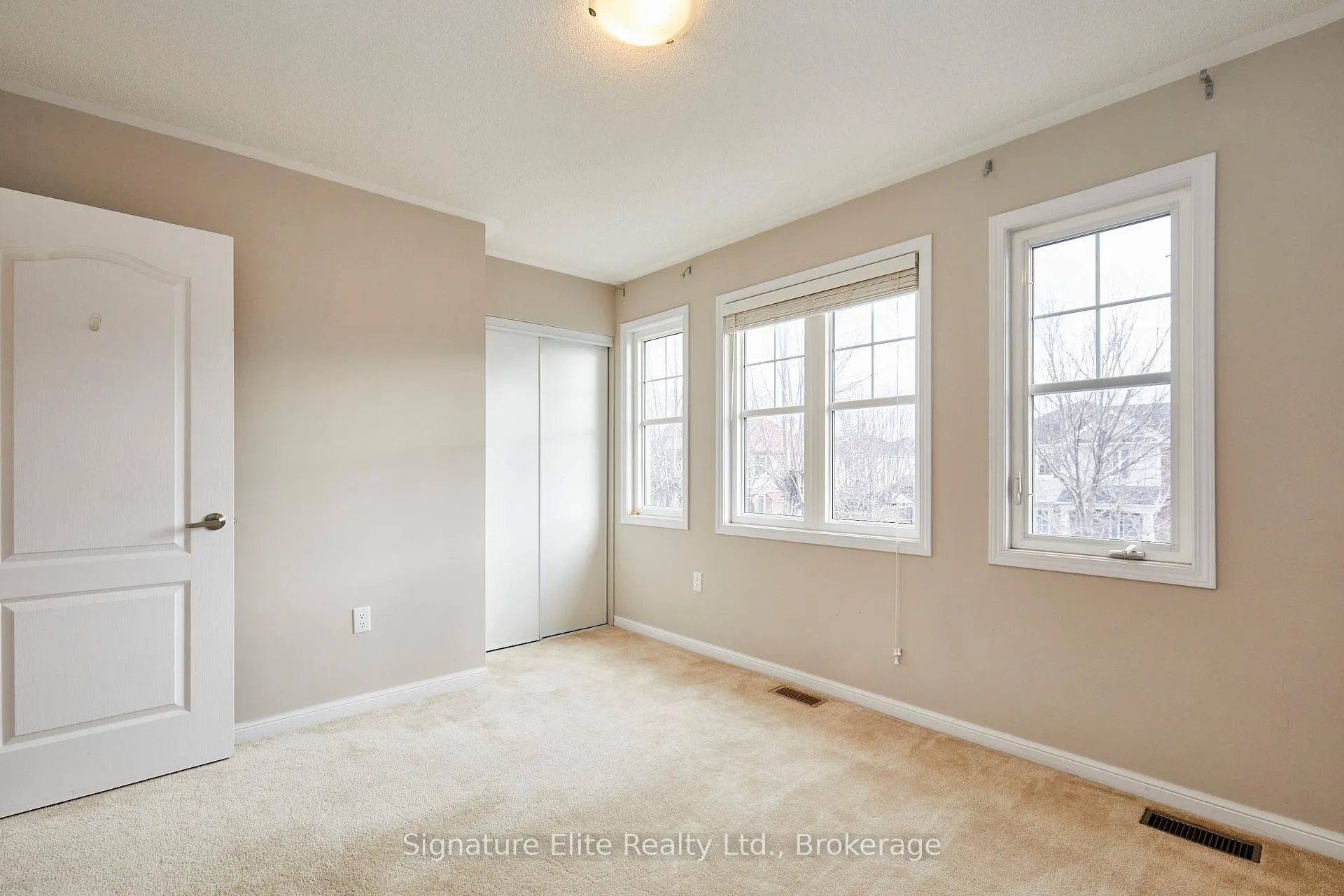 Photo 22 of 58 John W Taylor Avenue, New Tecumseth, Alliston — HOMEH