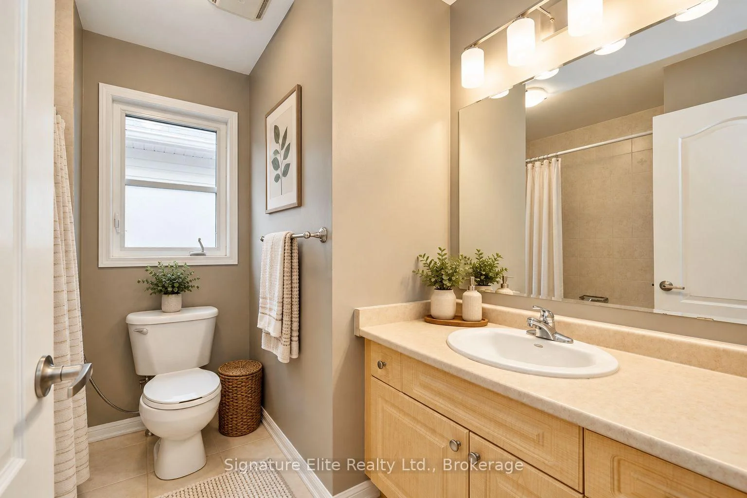 Photo 28 of 58 John W Taylor Avenue, New Tecumseth, Alliston — HOMEH