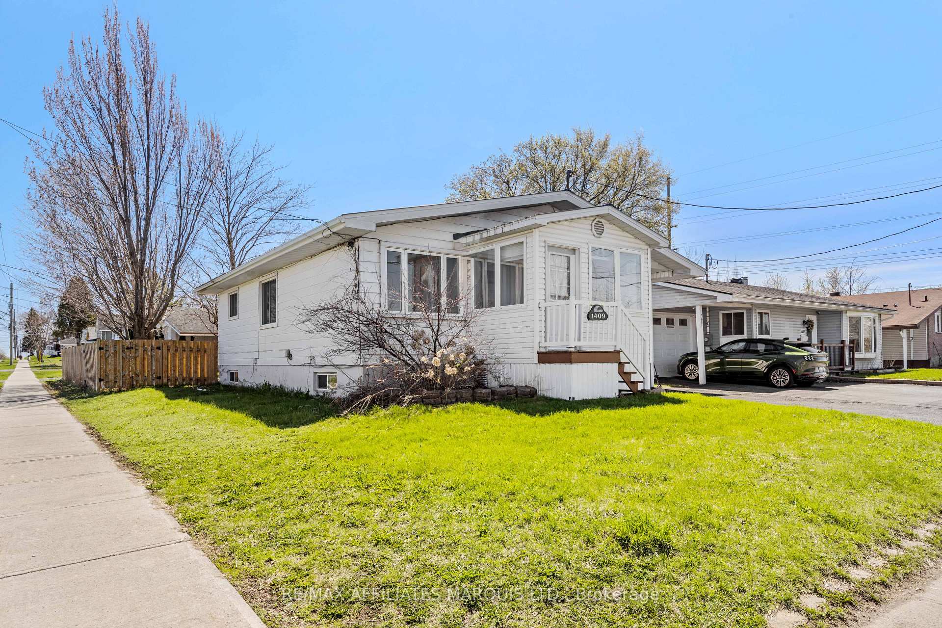 Photo 3 of 1409 Second Street E, Cornwall — HOMEH