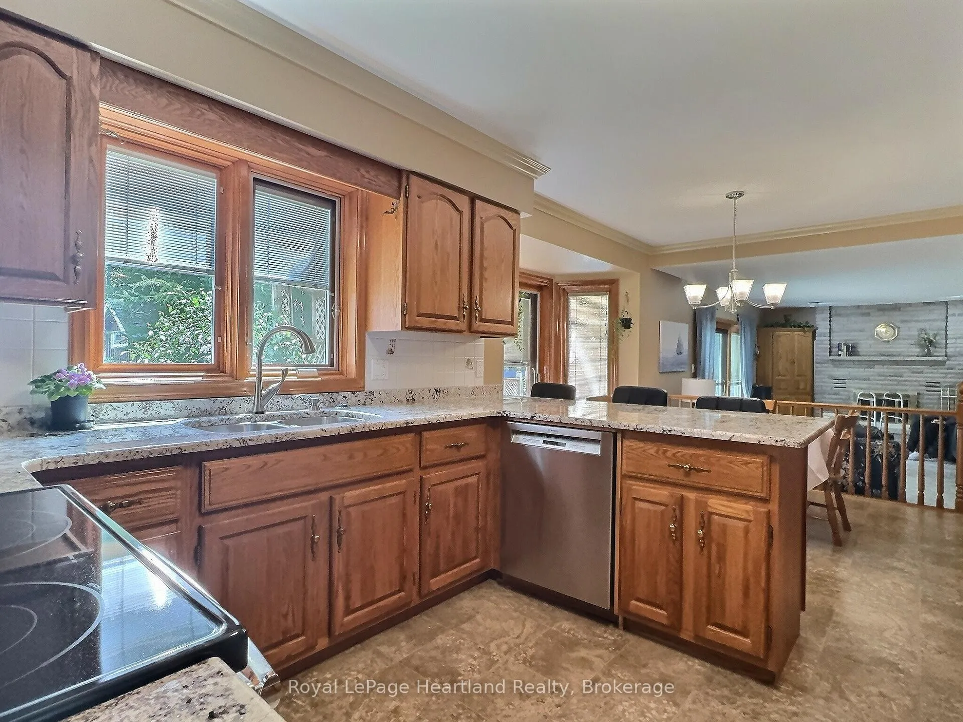 Photo 12 of 15 Kingscourt Crescent, South Huron, Exeter — HOMEH