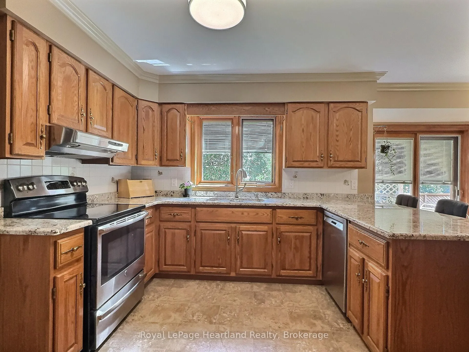Photo 13 of 15 Kingscourt Crescent, South Huron, Exeter — HOMEH