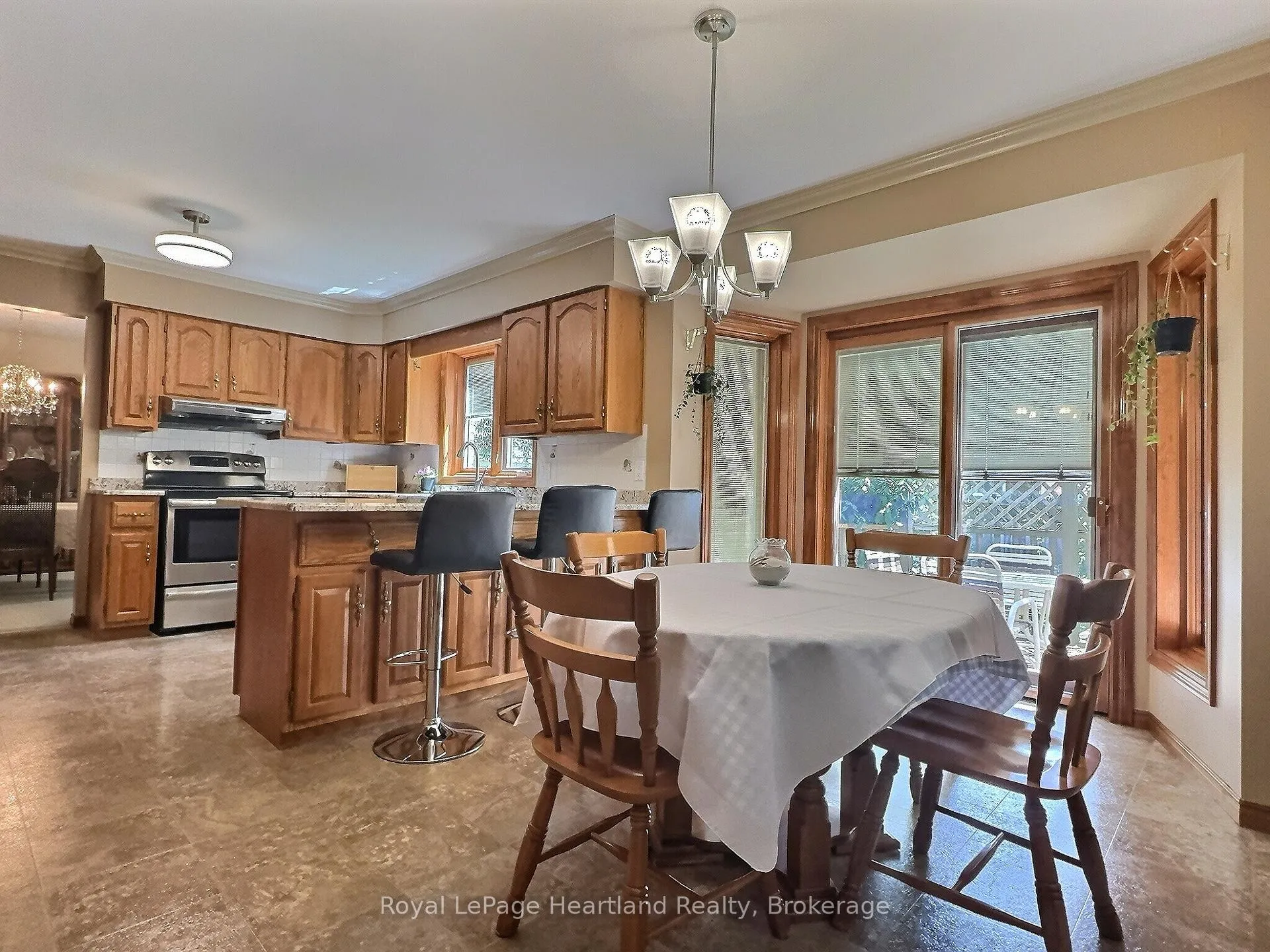Photo 17 of 15 Kingscourt Crescent, South Huron, Exeter — HOMEH