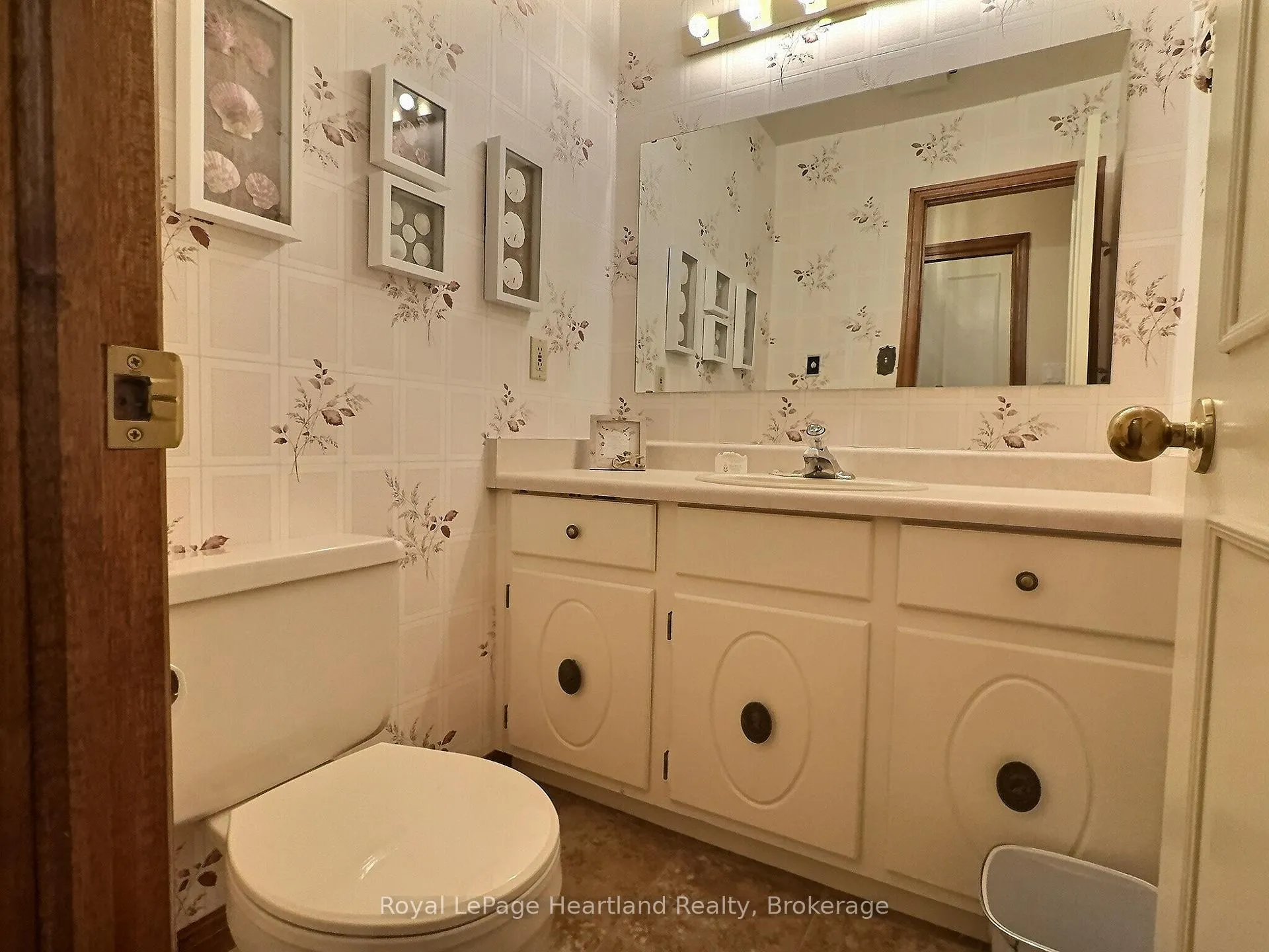 Photo 22 of 15 Kingscourt Crescent, South Huron, Exeter — HOMEH