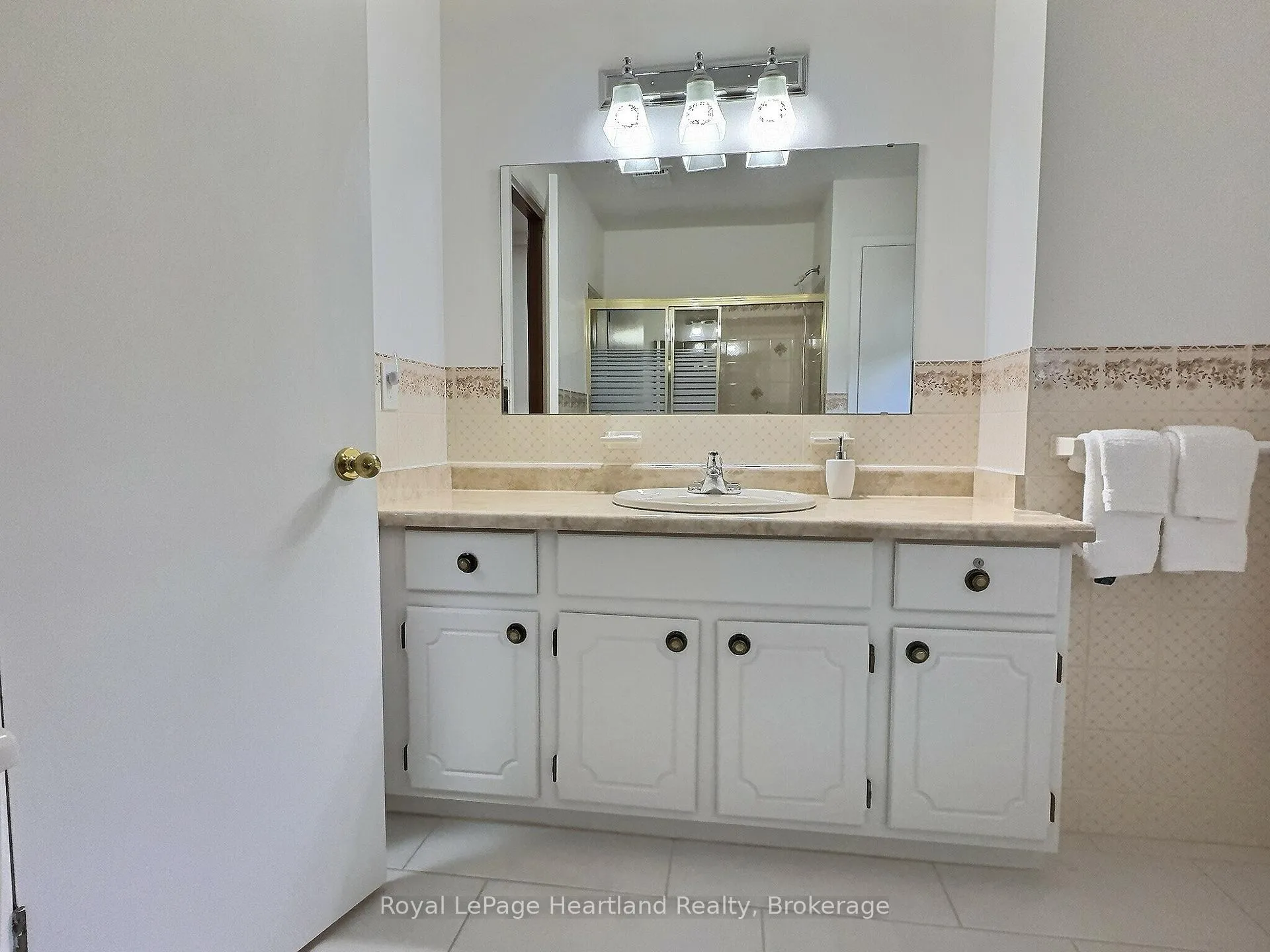 Photo 39 of 15 Kingscourt Crescent, South Huron, Exeter — HOMEH