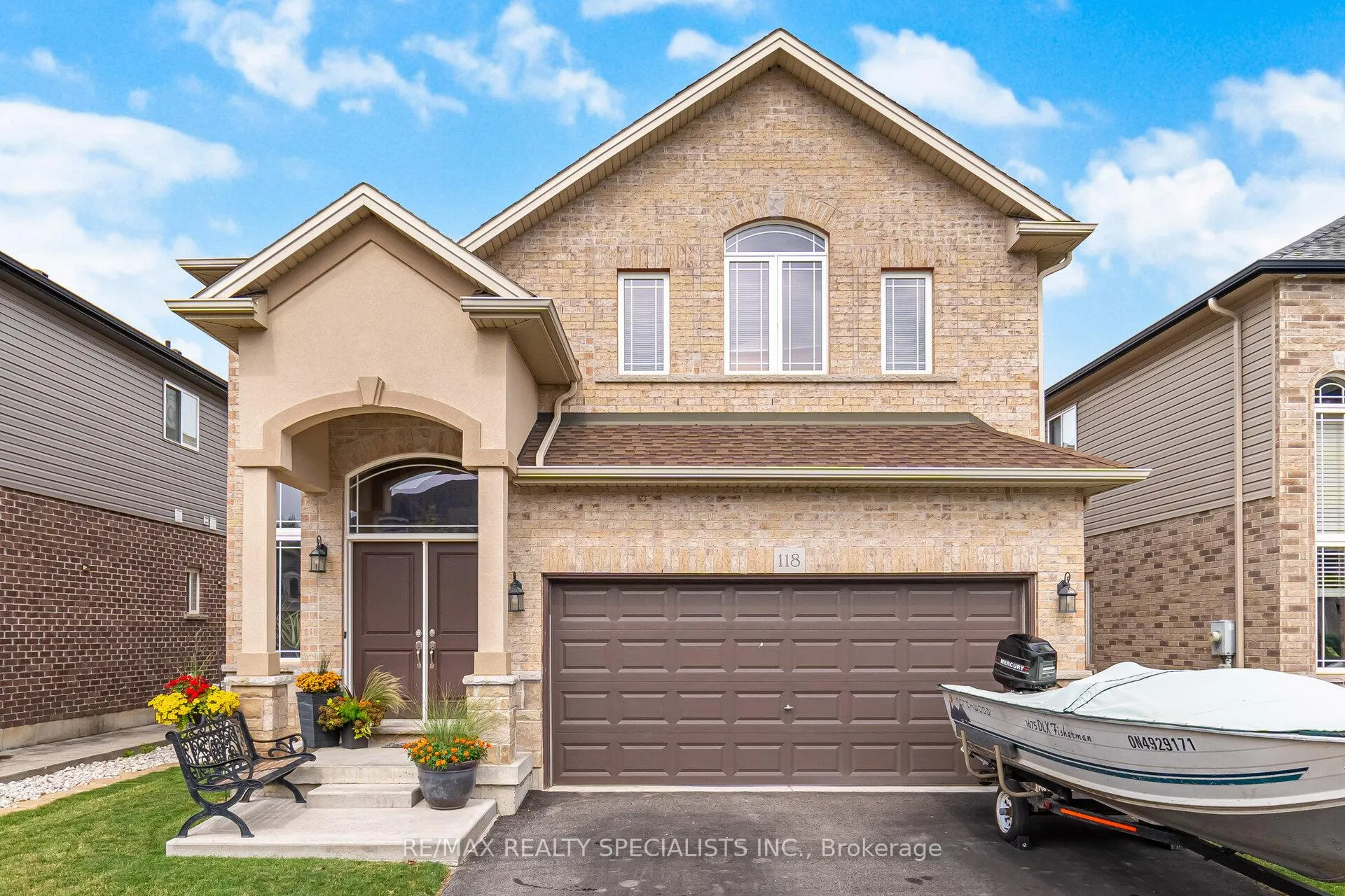 Photo 1 of 118 Lampman Drive, Grimsby, Grimsby West — HOMEH