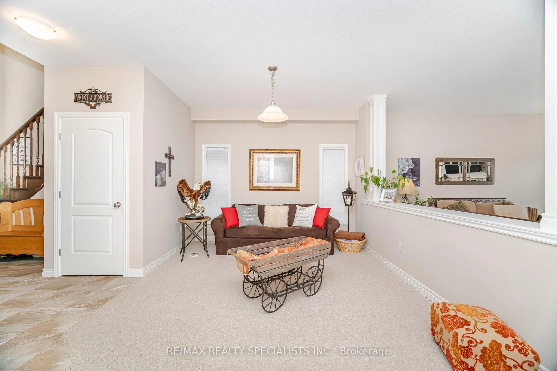 Photo 7 of 118 Lampman Drive, Grimsby, Grimsby West — HOMEH