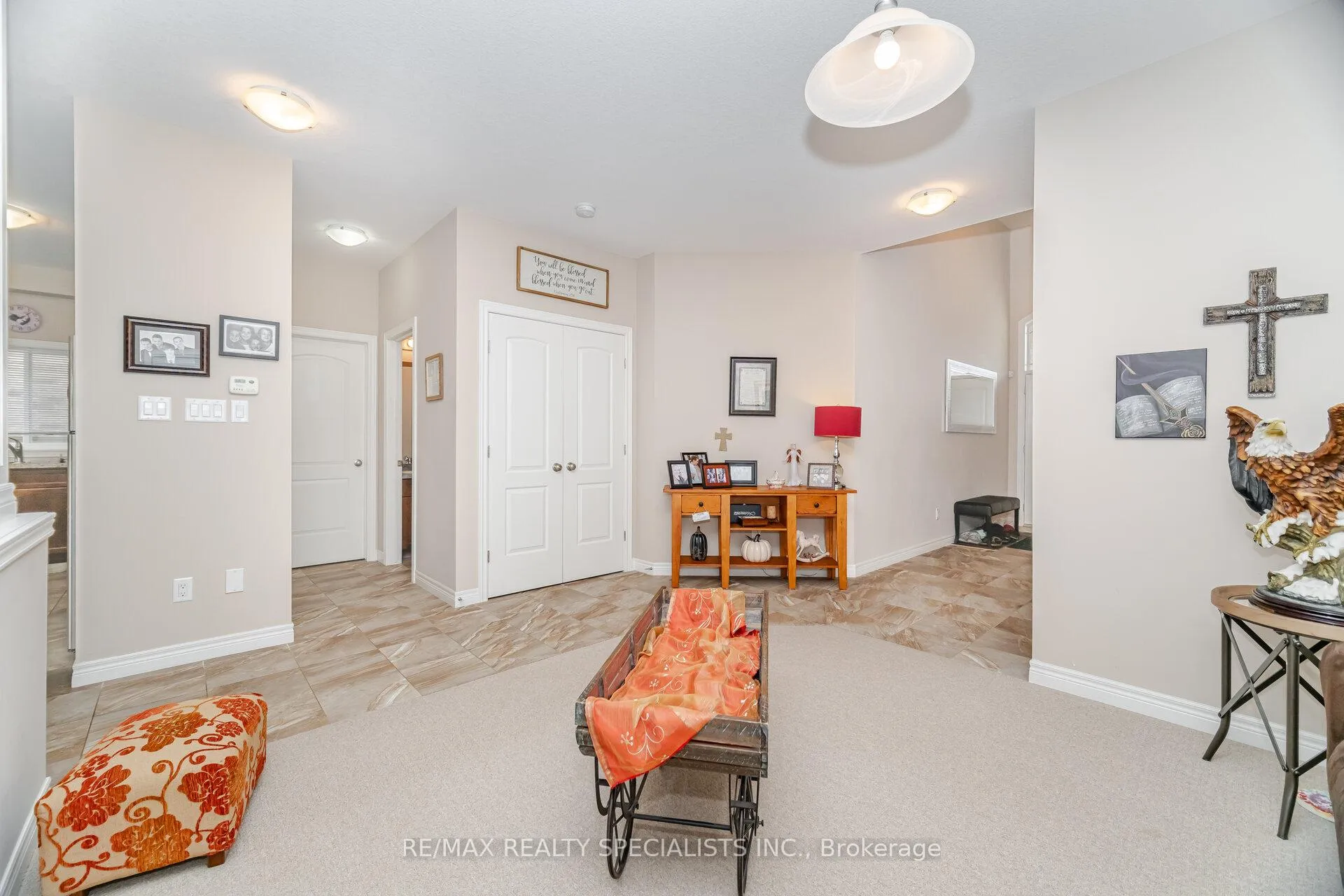 Photo 8 of 118 Lampman Drive, Grimsby, Grimsby West — HOMEH