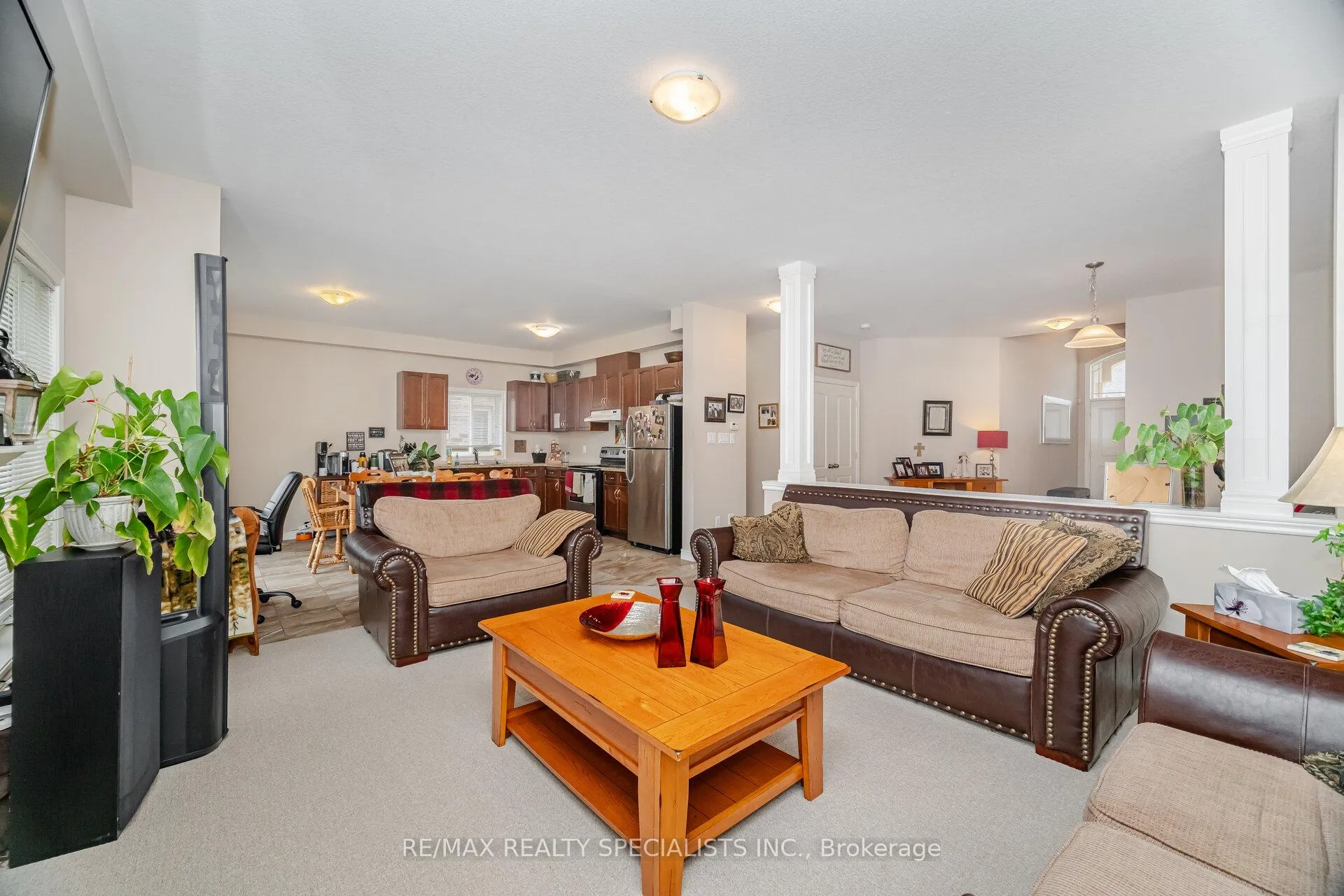 Photo 13 of 118 Lampman Drive, Grimsby, Grimsby West — HOMEH