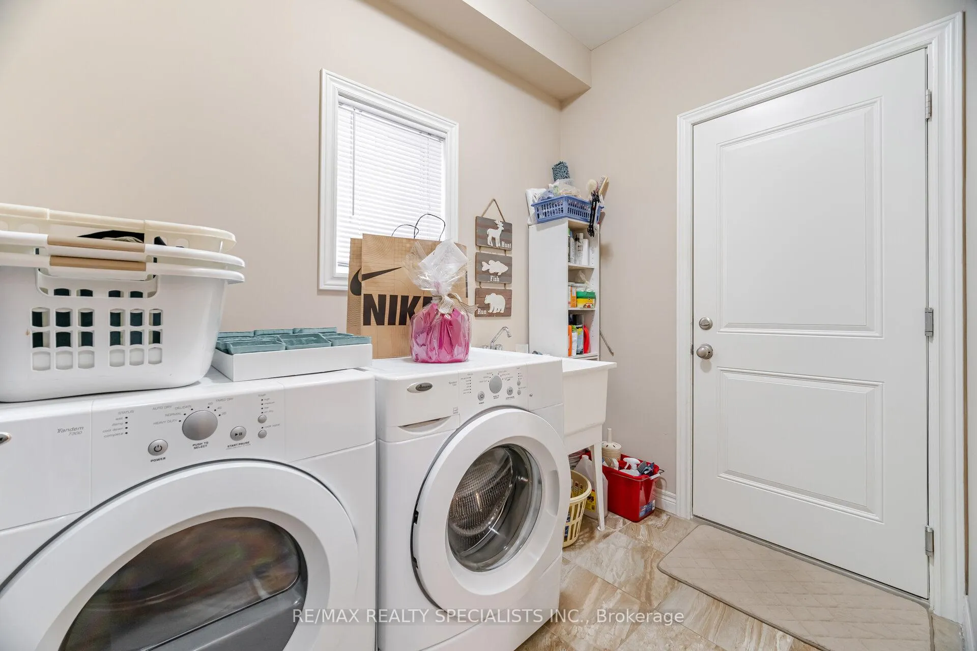 Photo 22 of 118 Lampman Drive, Grimsby, Grimsby West — HOMEH