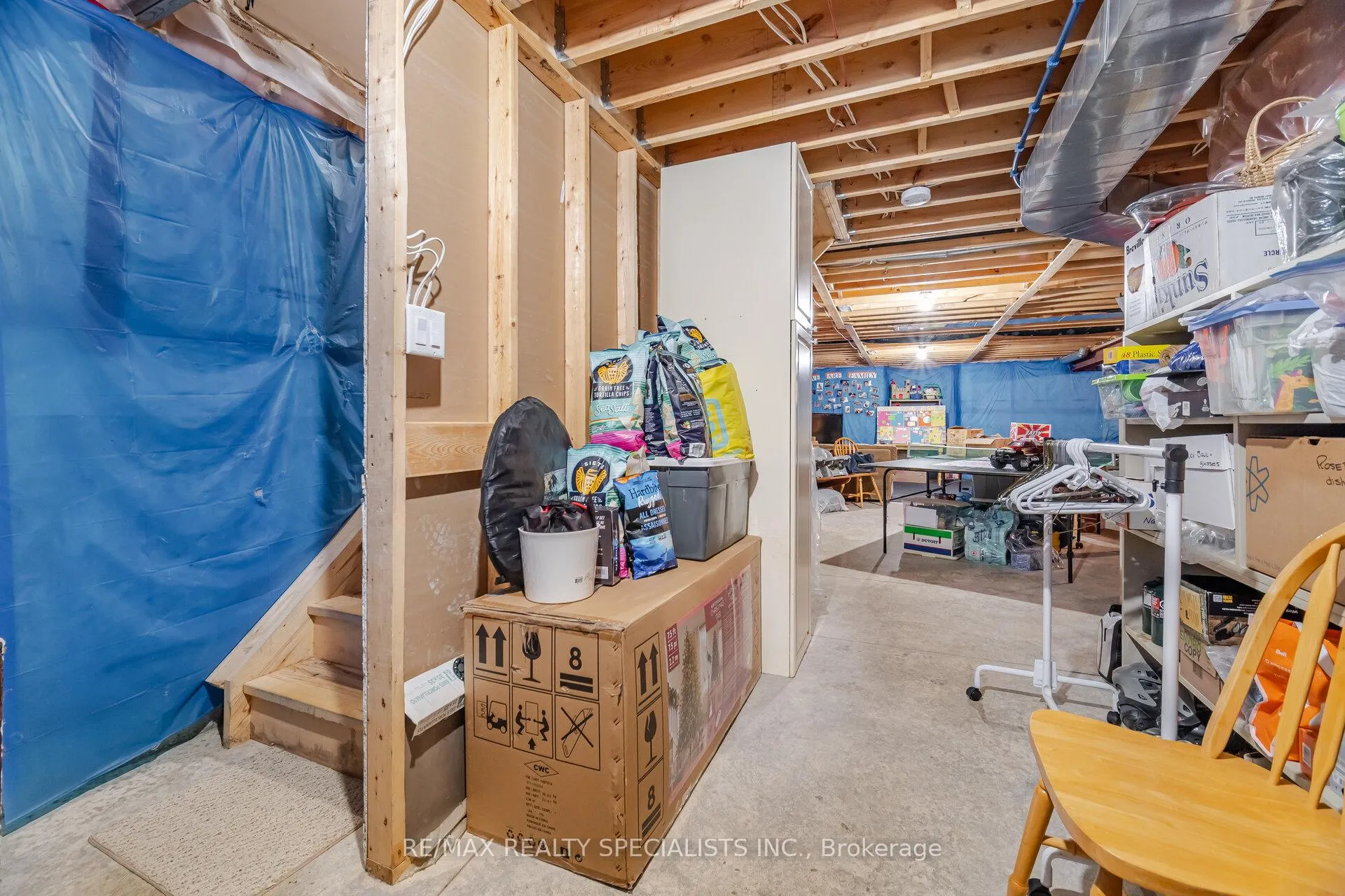 Photo 41 of 118 Lampman Drive, Grimsby, Grimsby West — HOMEH