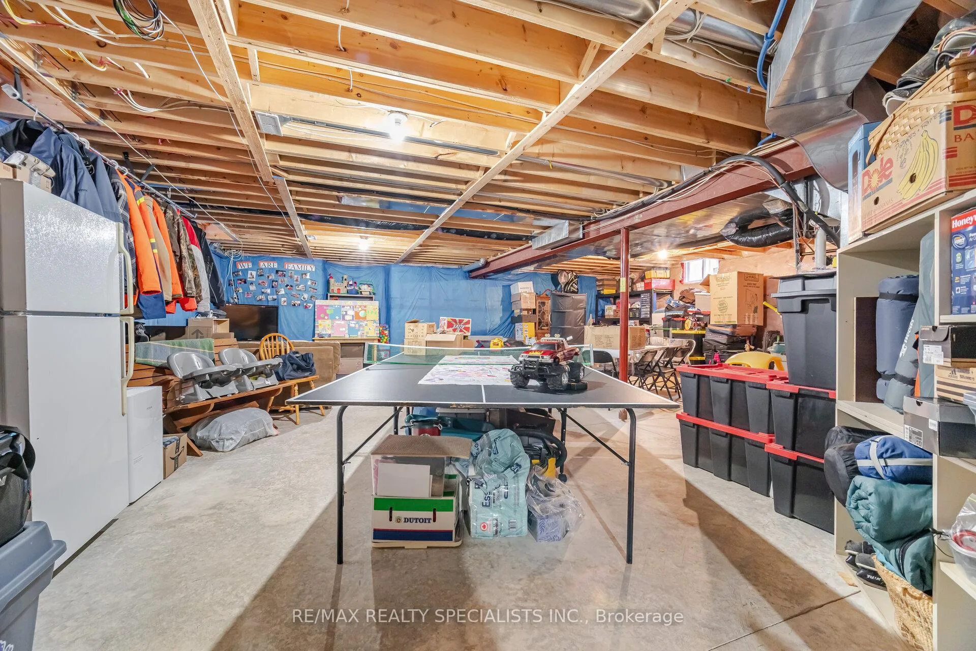 Photo 42 of 118 Lampman Drive, Grimsby, Grimsby West — HOMEH