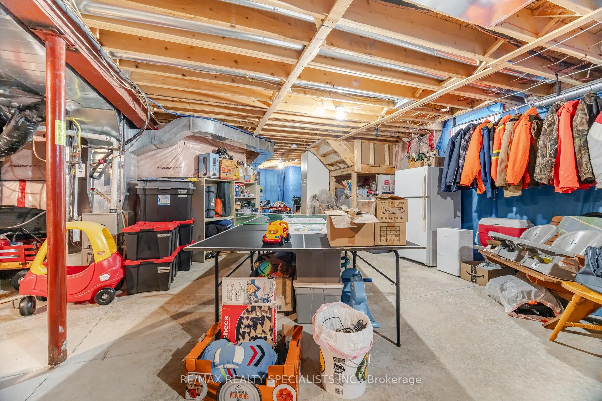 Photo 43 of 118 Lampman Drive, Grimsby, Grimsby West — HOMEH