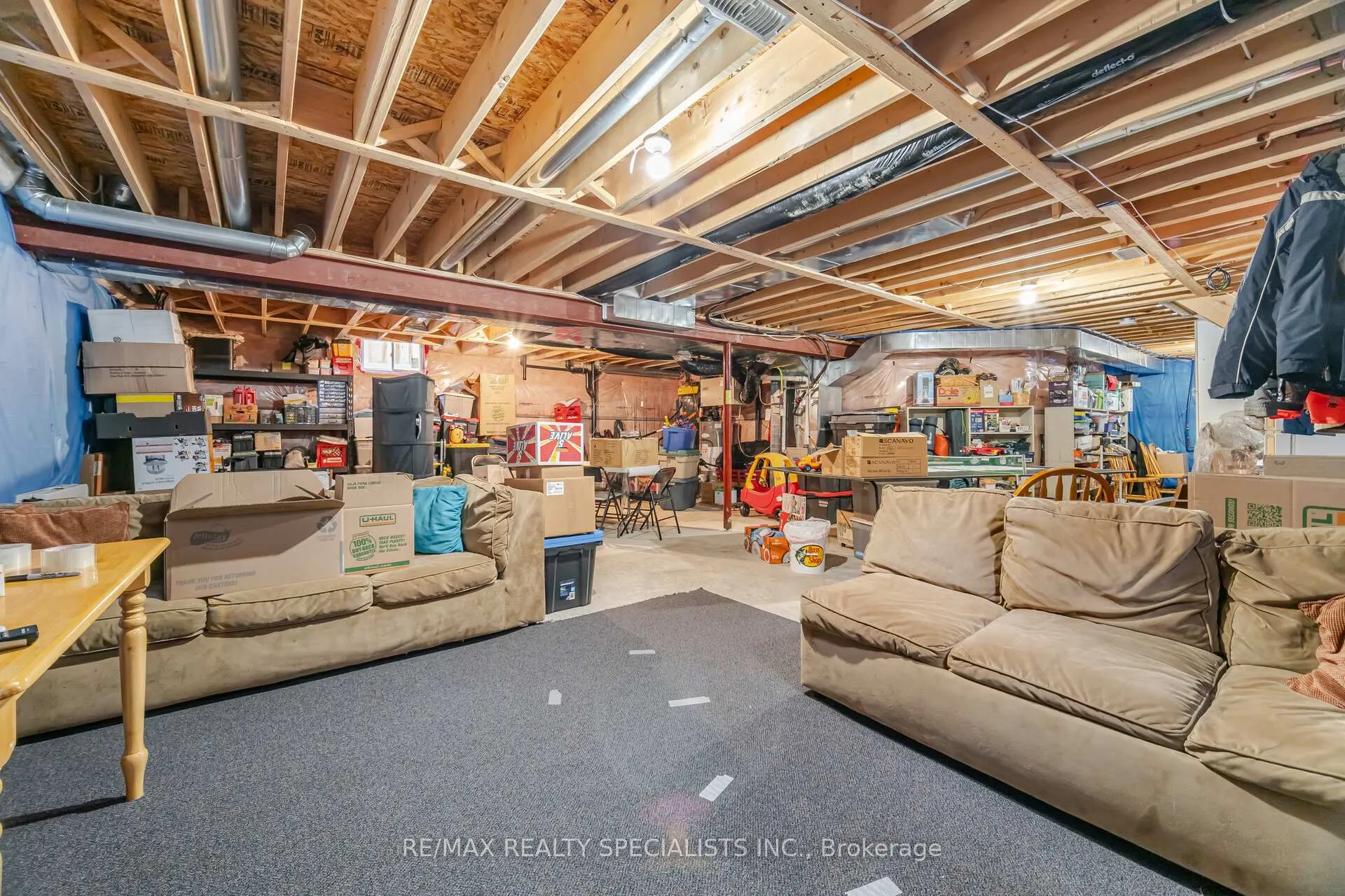 Photo 45 of 118 Lampman Drive, Grimsby, Grimsby West — HOMEH