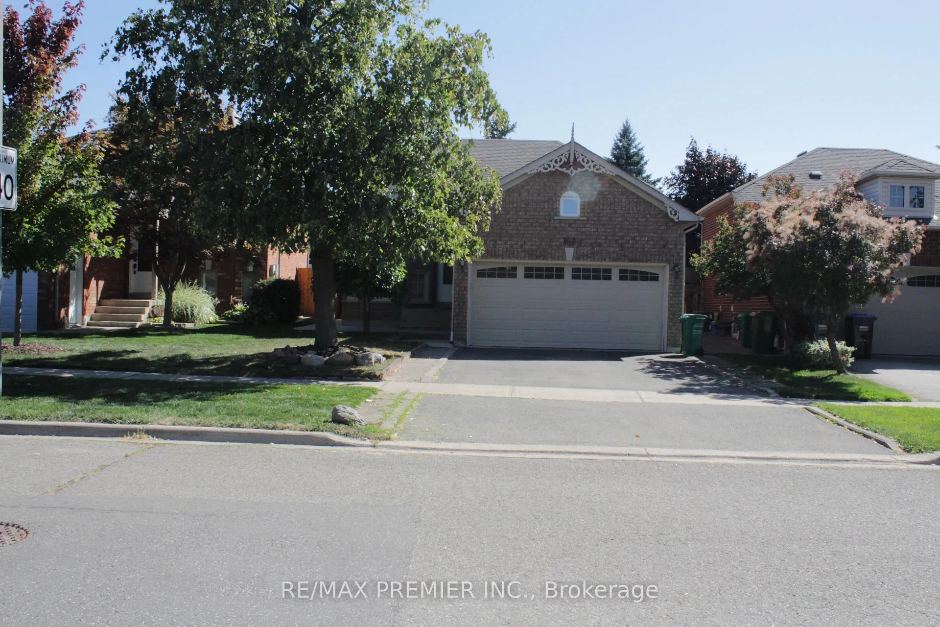 Front of 164 Royal Valley Drive