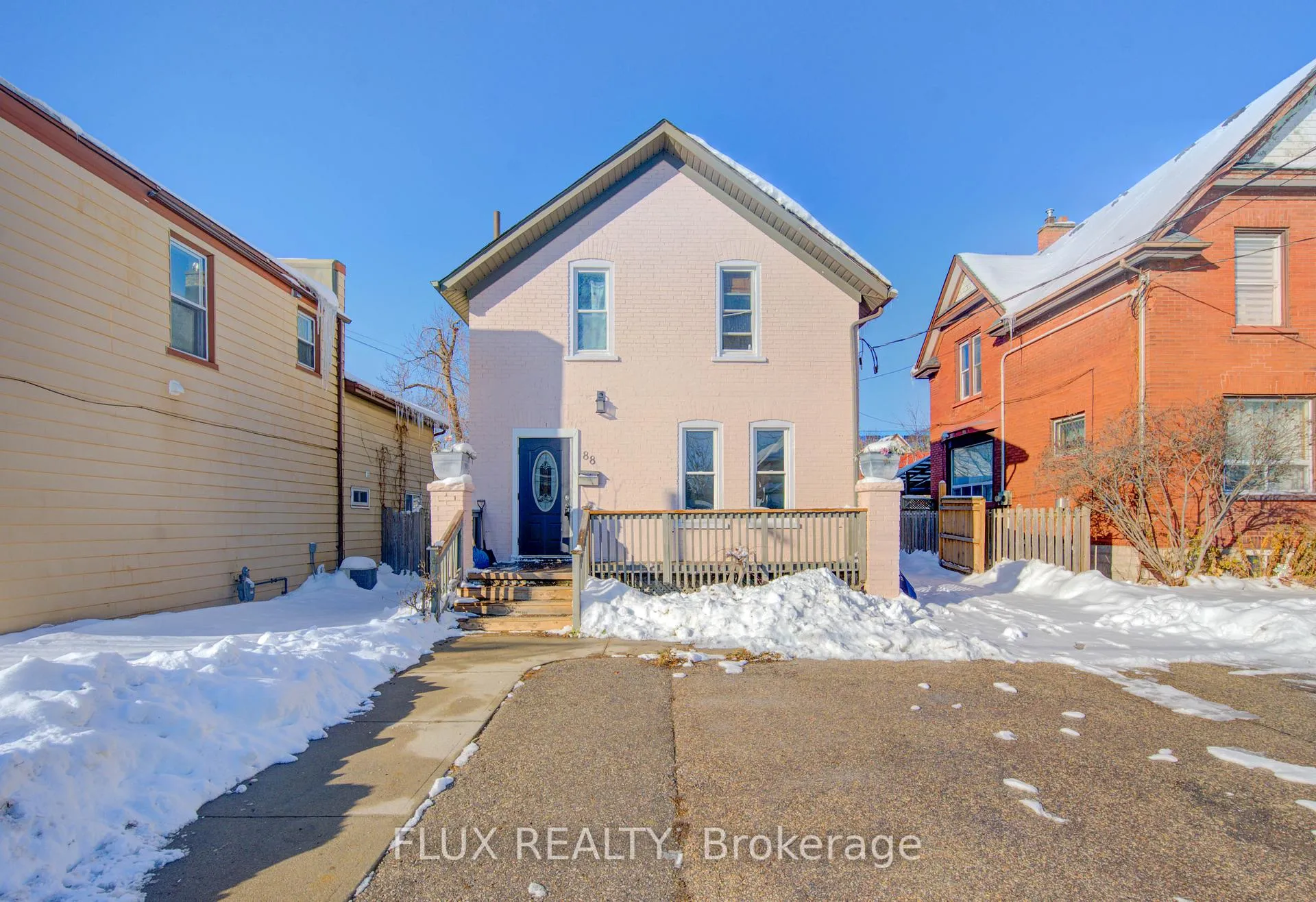 Photo 3 of 88 Wellington Street N, Kitchener, Mount Hope Huron Park — HOMEH
