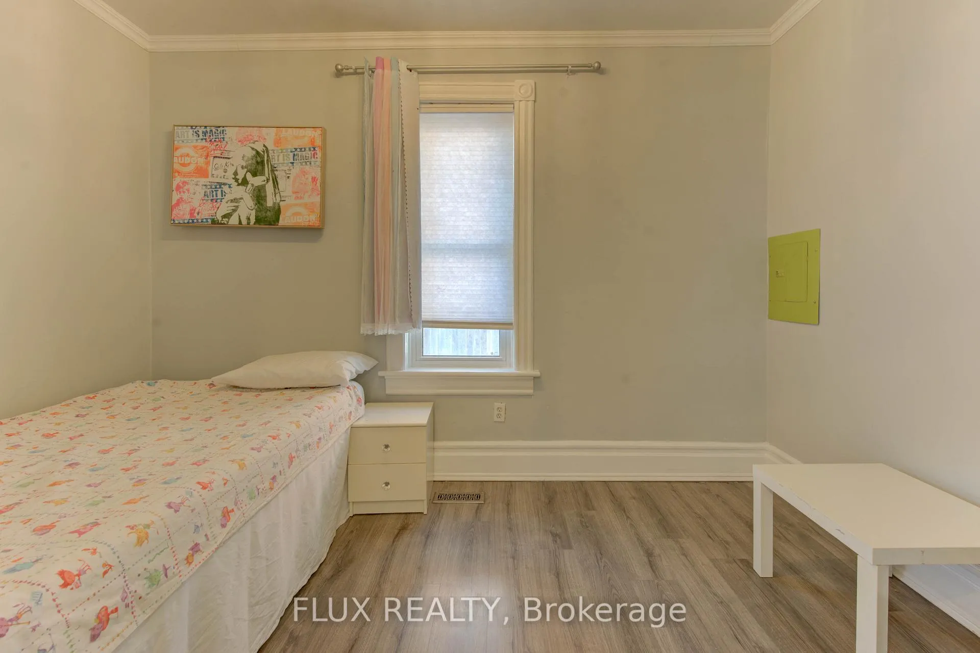 Photo 16 of 88 Wellington Street N, Kitchener, Mount Hope Huron Park — HOMEH