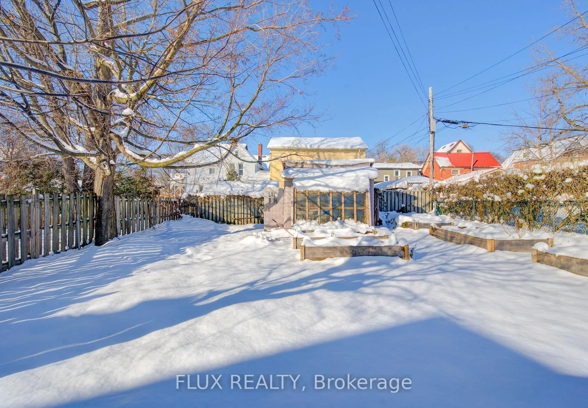 Photo 28 of 88 Wellington Street N, Kitchener, Mount Hope Huron Park — HOMEH