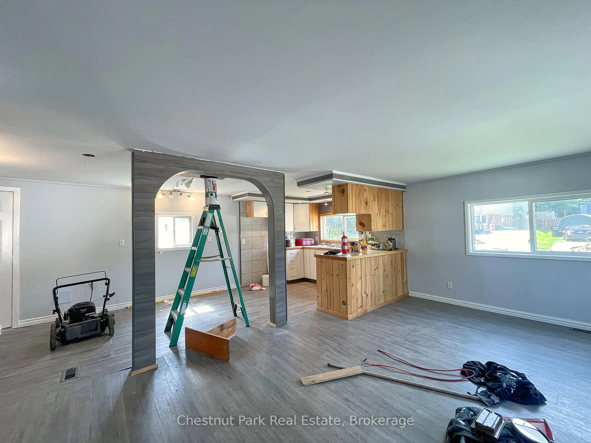 Photo 5 of 383 Thompson Street, Meaford — HOMEH