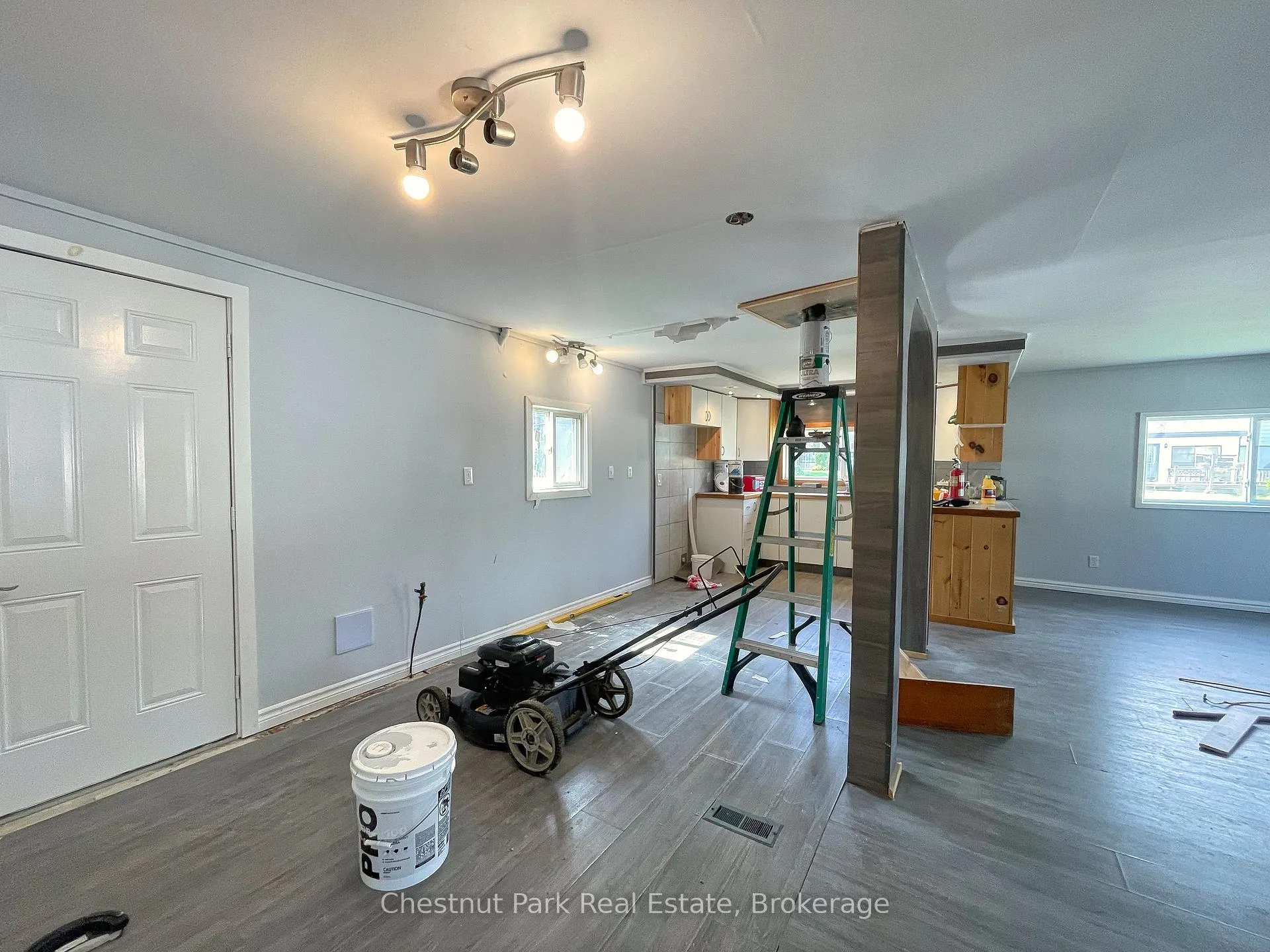 Photo 9 of 383 Thompson Street, Meaford — HOMEH