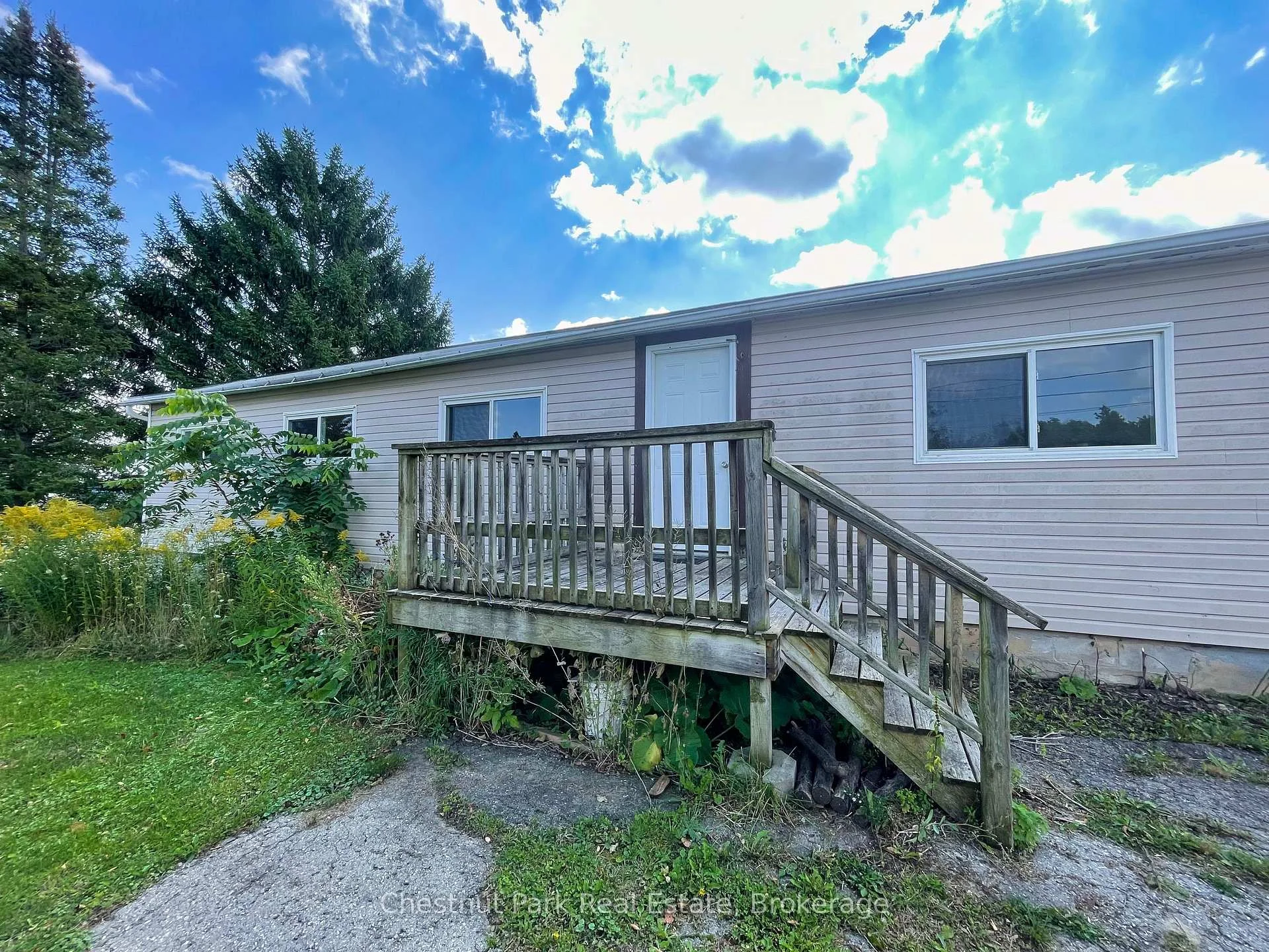 Photo 4 of 383 Thompson Street, Meaford — HOMEH