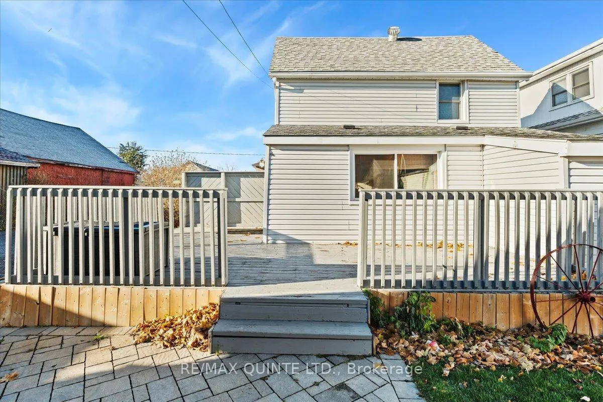 Photo 8 of 15 Gordon Street, Belleville, Belleville Ward — HOMEH