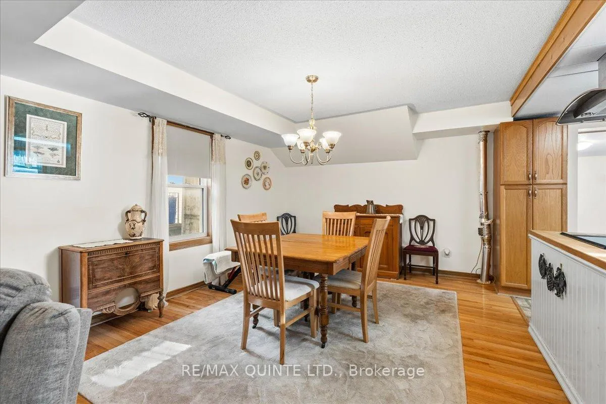 Photo 9 of 15 Gordon Street, Belleville, Belleville Ward — HOMEH