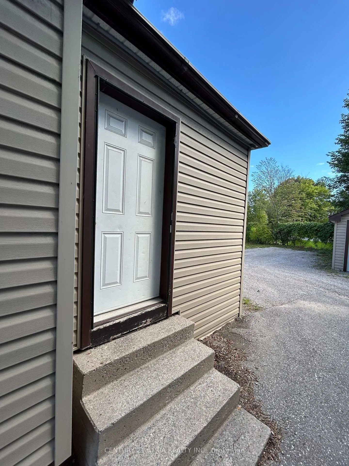 Photo 7 of 41 Bloor Street E, Oshawa, Lakeview — HOMEH