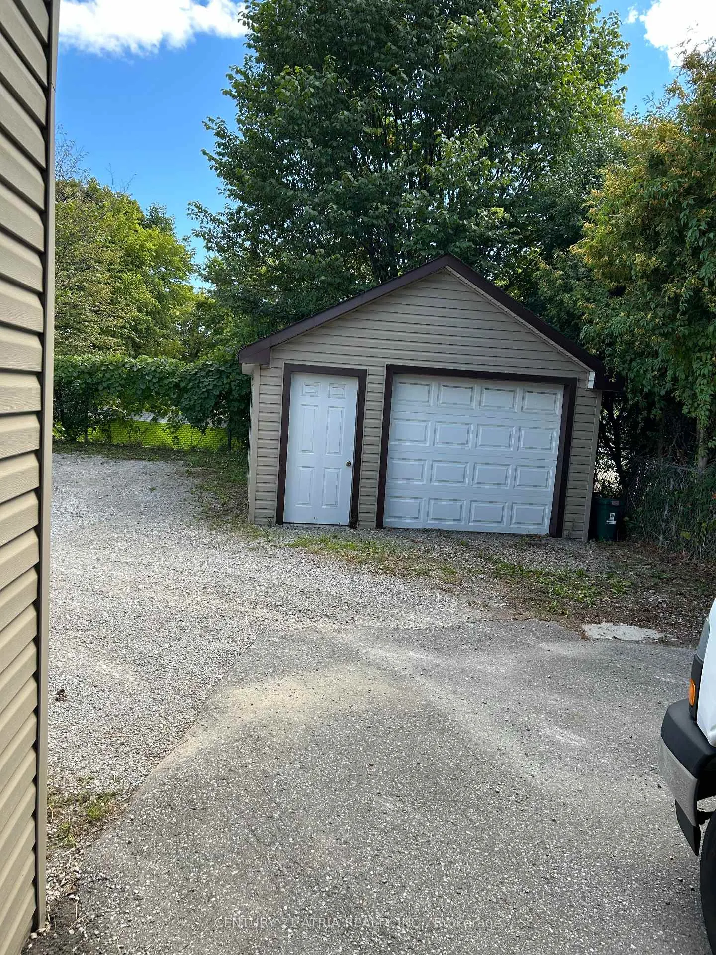 Photo 9 of 41 Bloor Street E, Oshawa, Lakeview — HOMEH