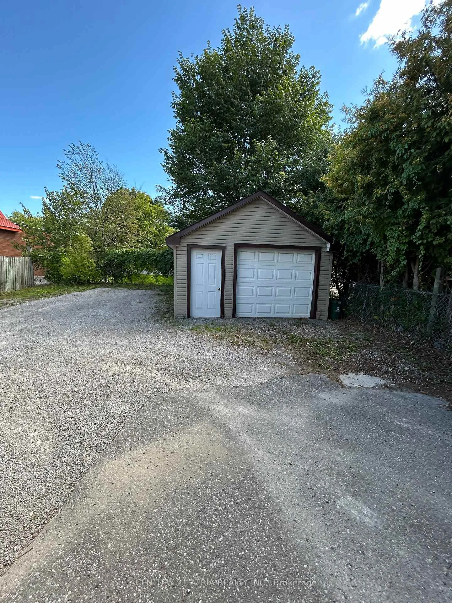 Photo 10 of 41 Bloor Street E, Oshawa, Lakeview — HOMEH