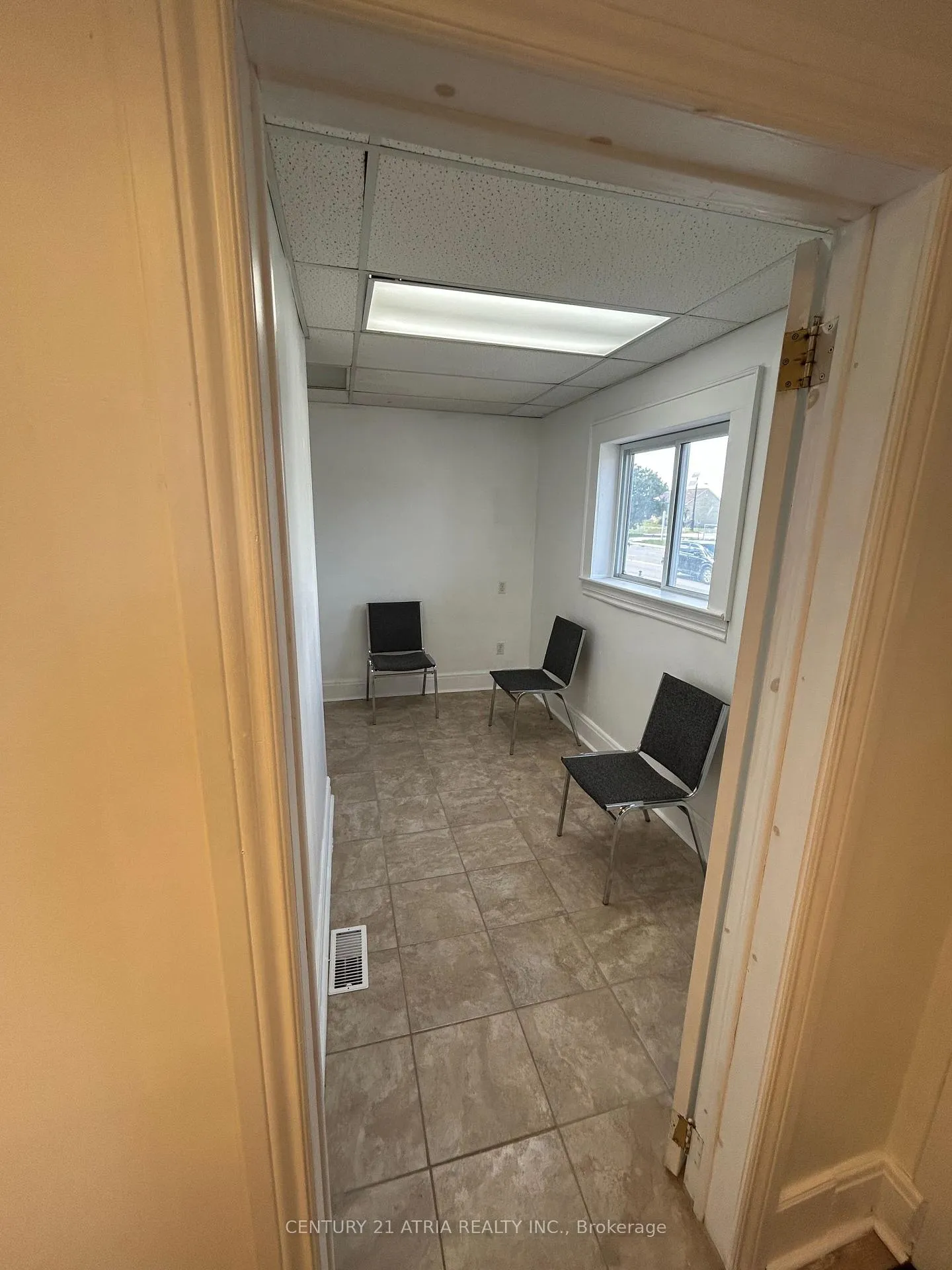 Photo 15 of 41 Bloor Street E, Oshawa, Lakeview — HOMEH
