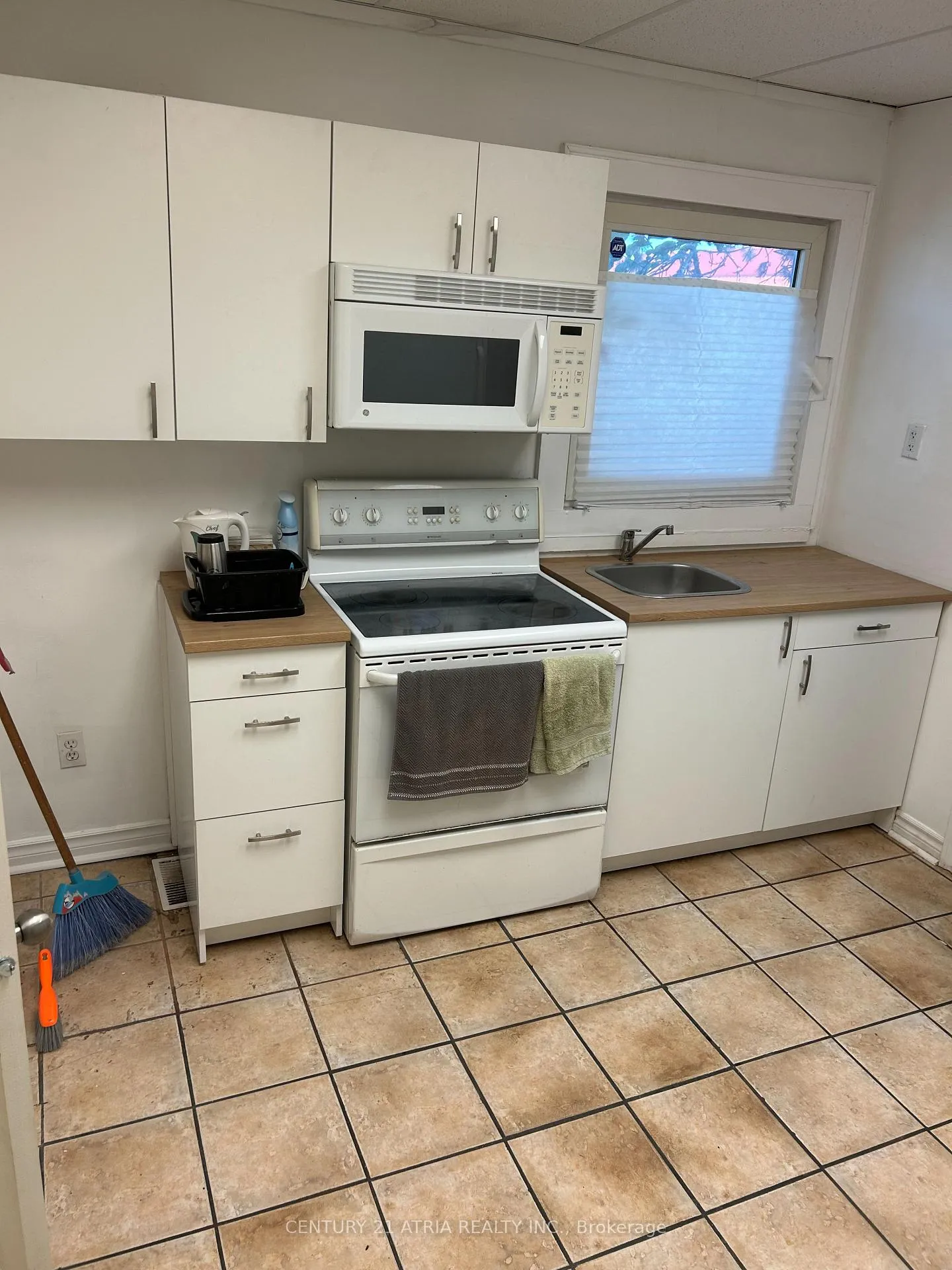 Photo 18 of 41 Bloor Street E, Oshawa, Lakeview — HOMEH