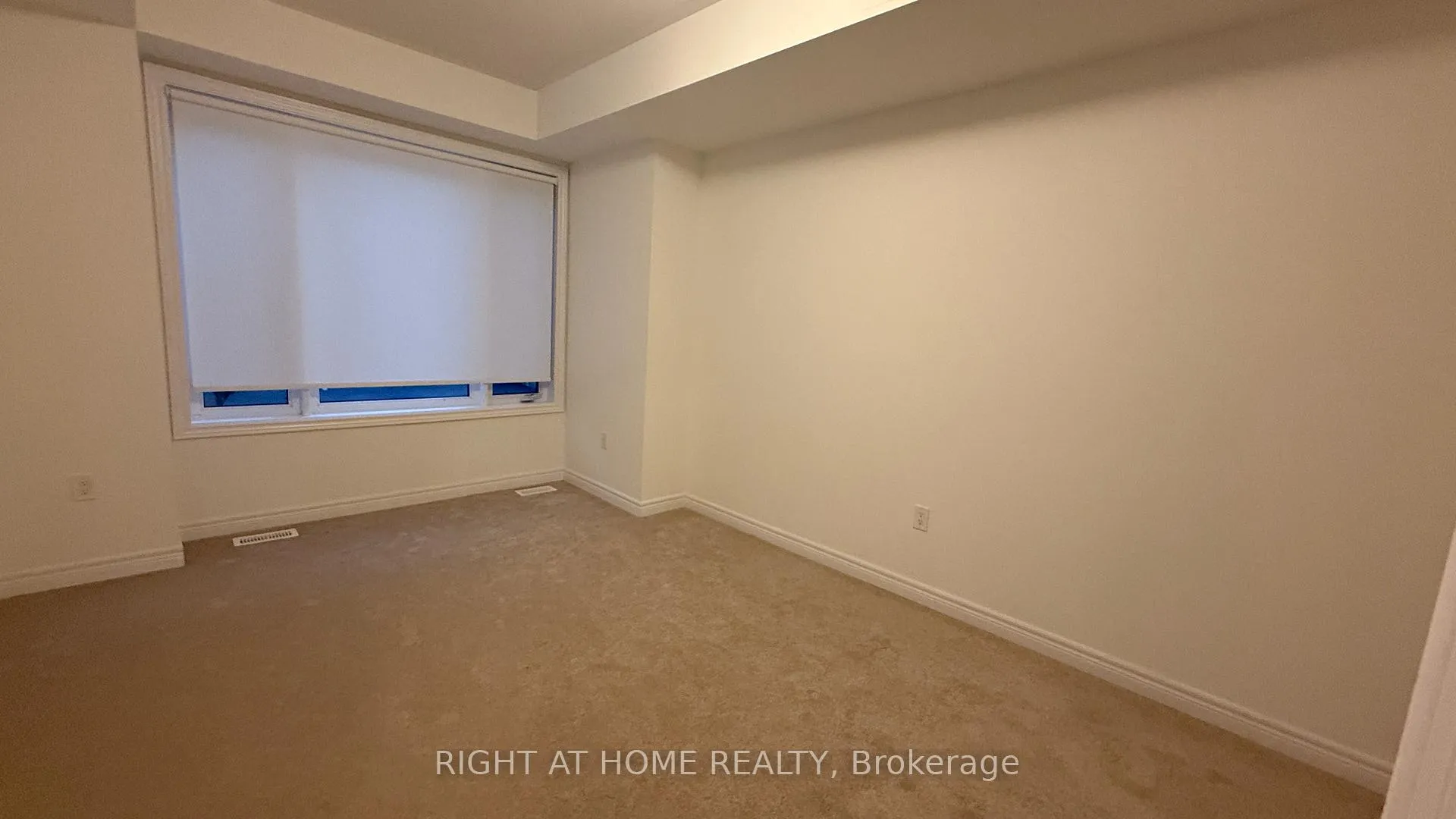 Photo 14 of 19 Steamboat Way, Whitby, Port Whitby — HOMEH