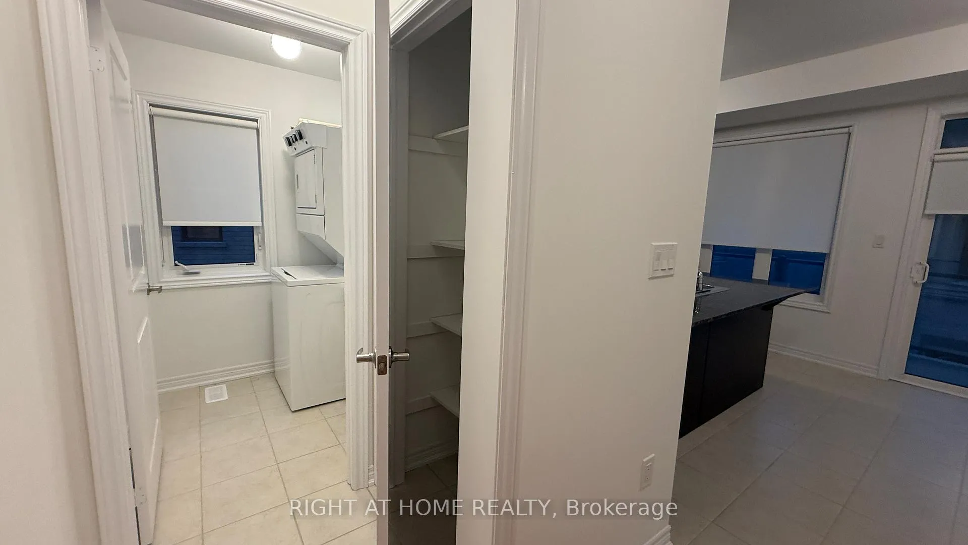 Photo 16 of 19 Steamboat Way, Whitby, Port Whitby — HOMEH