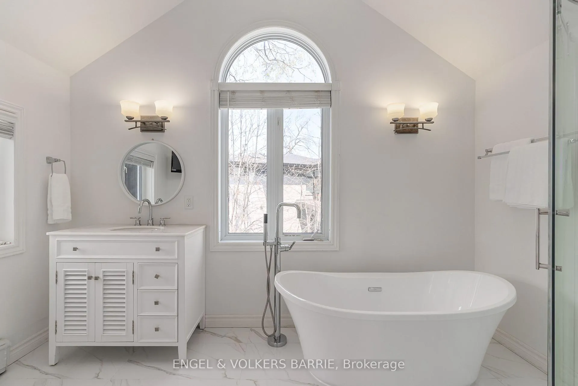 Photo 28 of 201 Cedar Island Road, Orillia — HOMEH