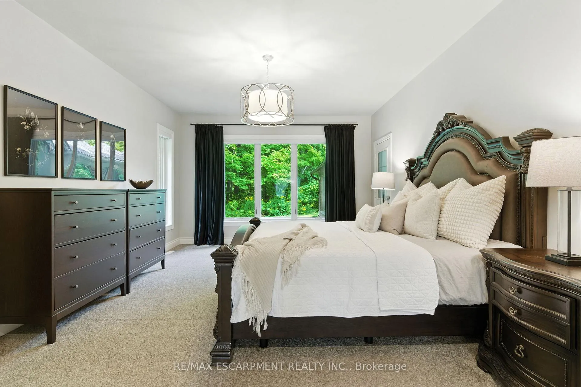 Photo 4 of 26 Parkshore Place, Hamilton, Rural Flamborough — HOMEH