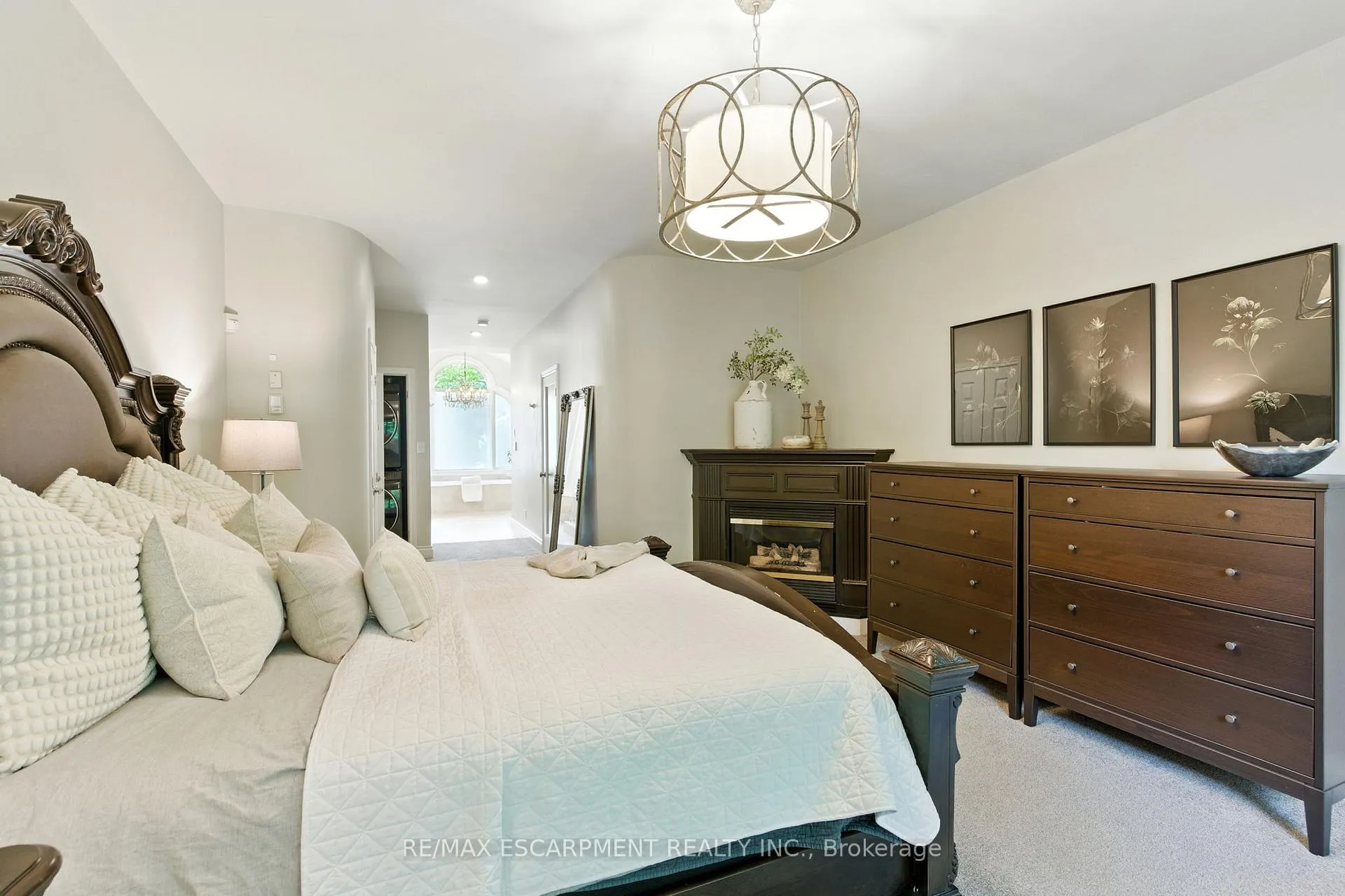 Photo 5 of 26 Parkshore Place, Hamilton, Rural Flamborough — HOMEH