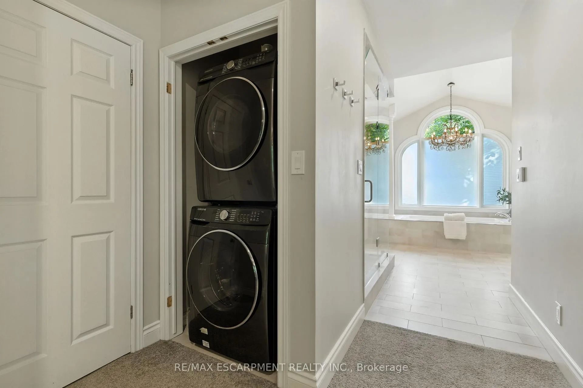 Photo 6 of 26 Parkshore Place, Hamilton, Rural Flamborough — HOMEH