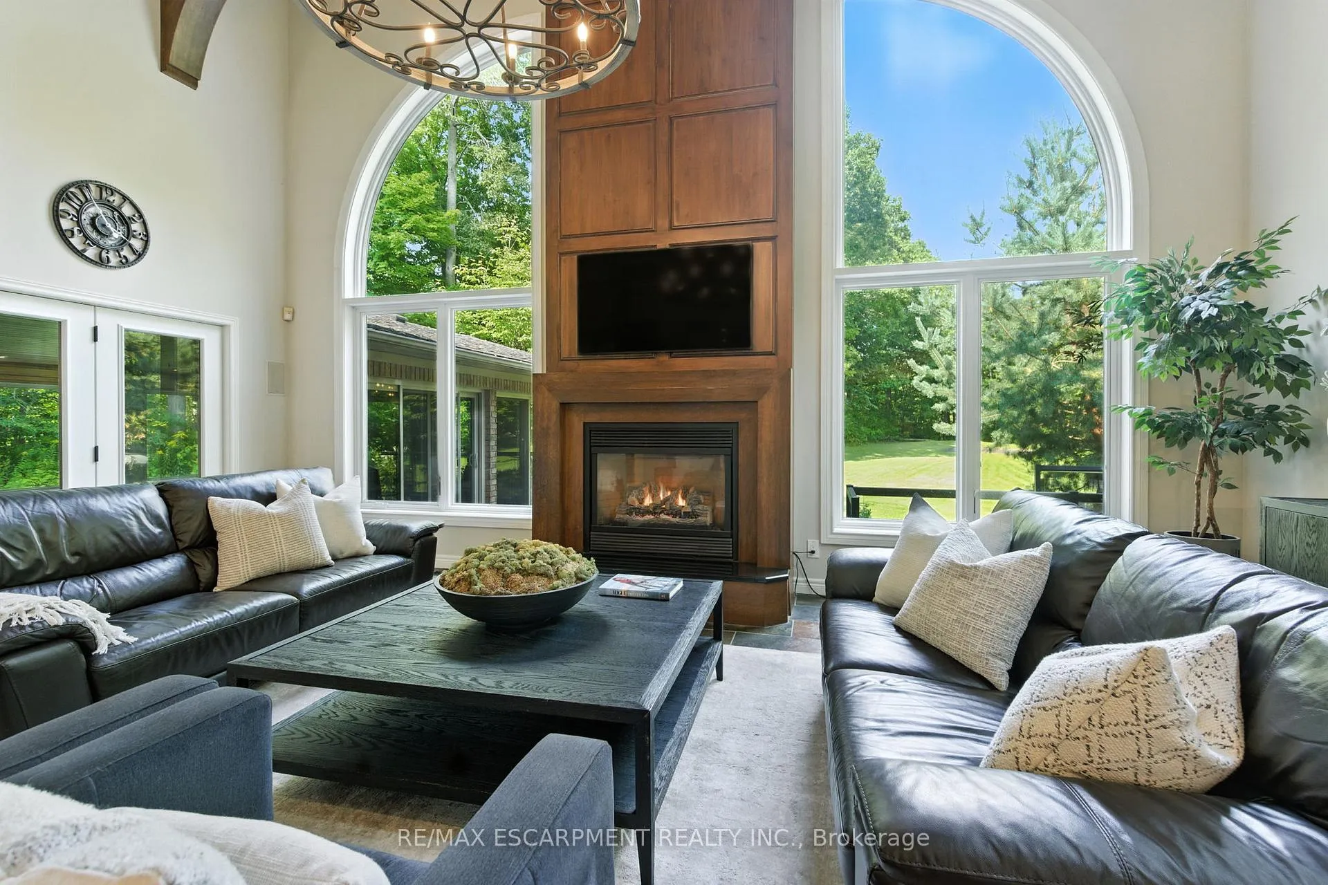 Photo 20 of 26 Parkshore Place, Hamilton, Rural Flamborough — HOMEH