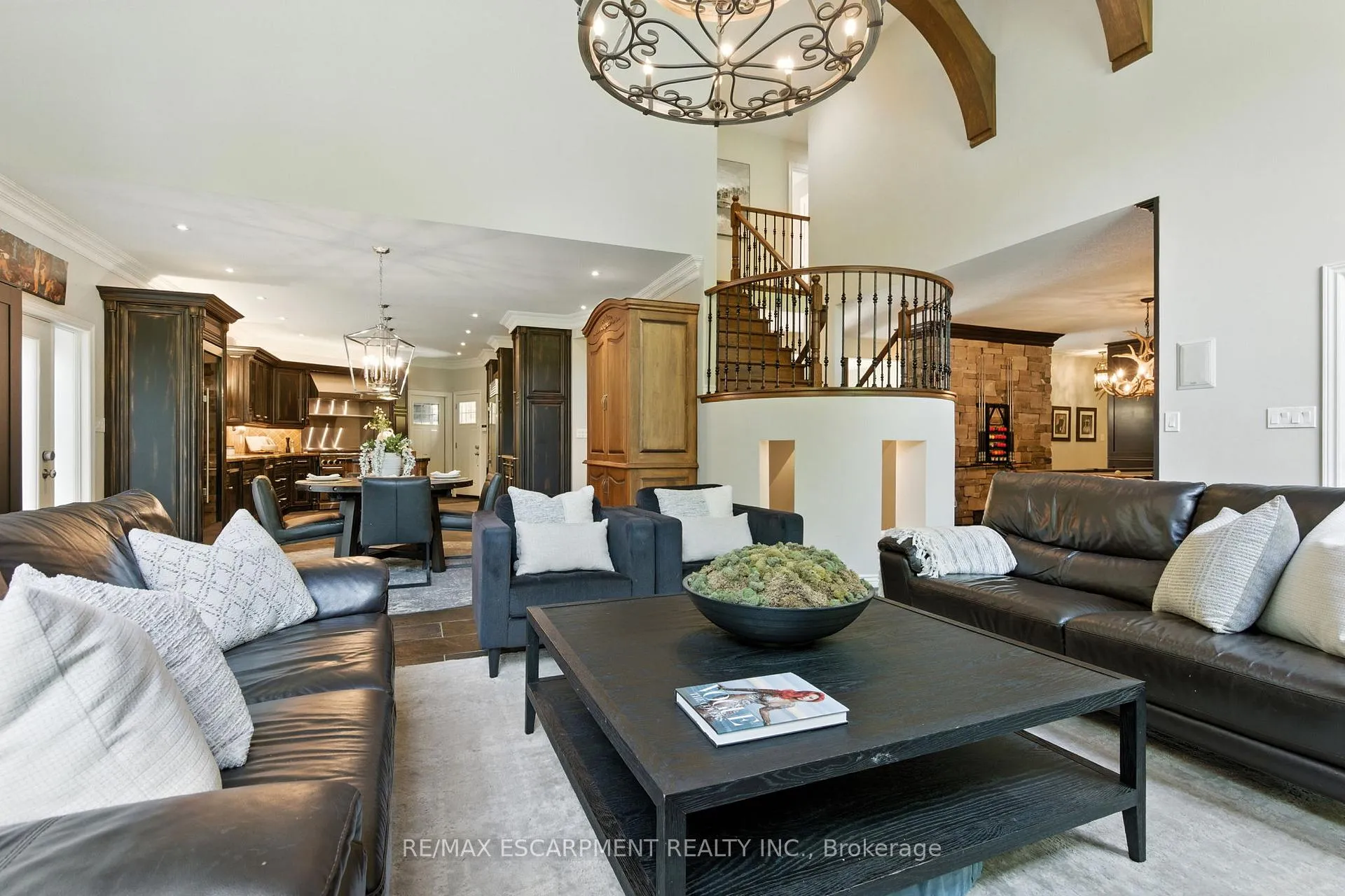 Photo 21 of 26 Parkshore Place, Hamilton, Rural Flamborough — HOMEH