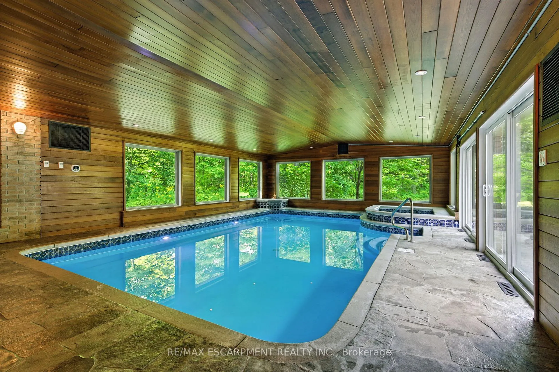 Photo 34 of 26 Parkshore Place, Hamilton, Rural Flamborough — HOMEH