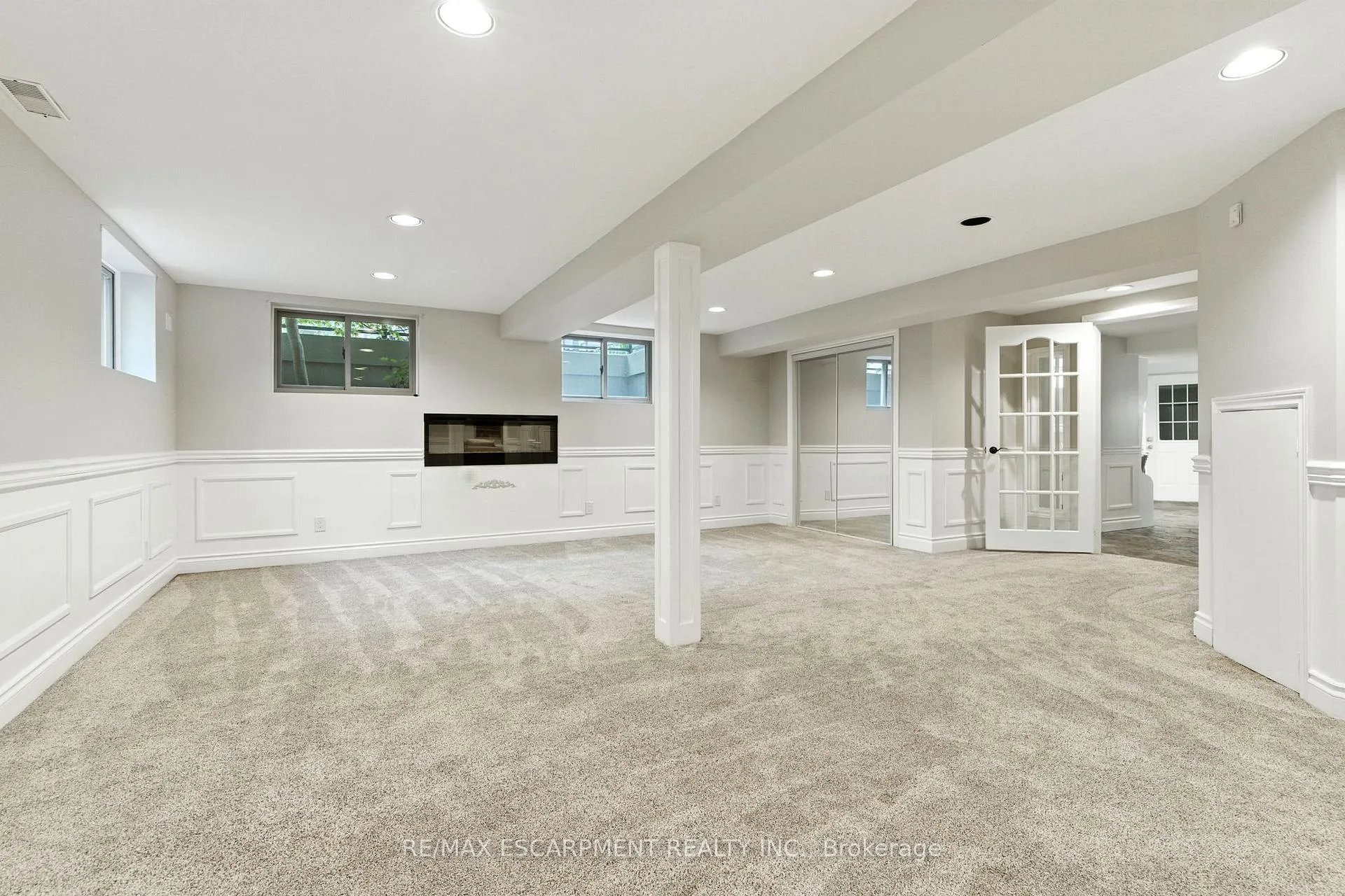 Photo 40 of 26 Parkshore Place, Hamilton, Rural Flamborough — HOMEH
