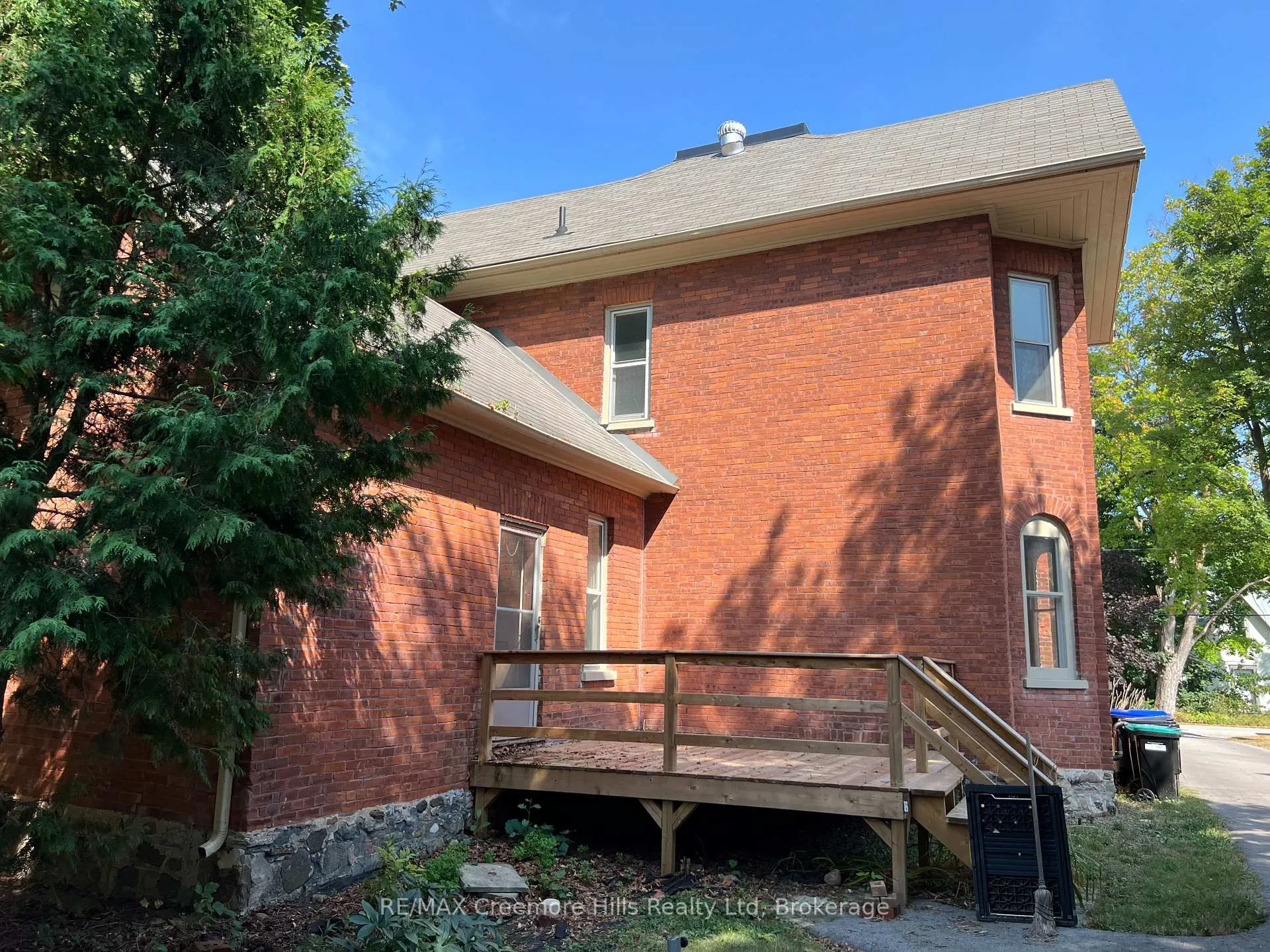 Photo 7 of 3 Wellington Street E, Clearview, Creemore — HOMEH