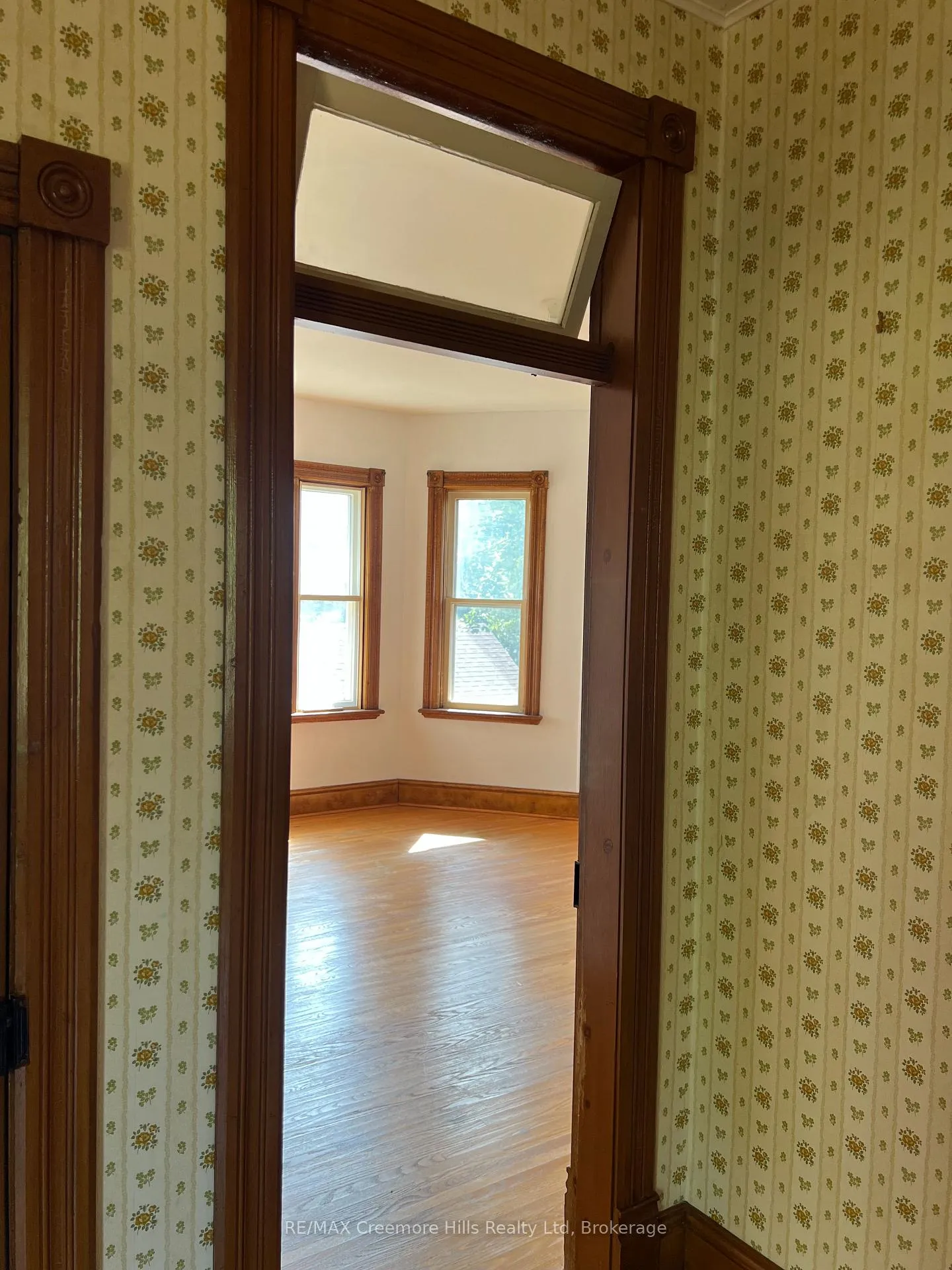 Photo 22 of 3 Wellington Street E, Clearview, Creemore — HOMEH