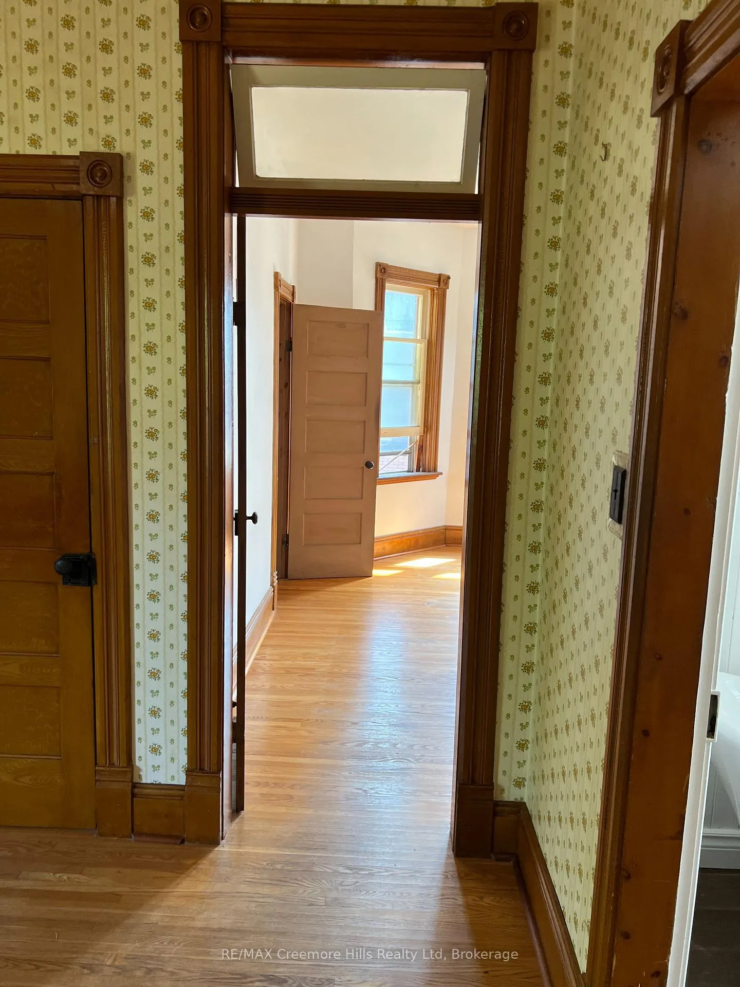 Photo 24 of 3 Wellington Street E, Clearview, Creemore — HOMEH