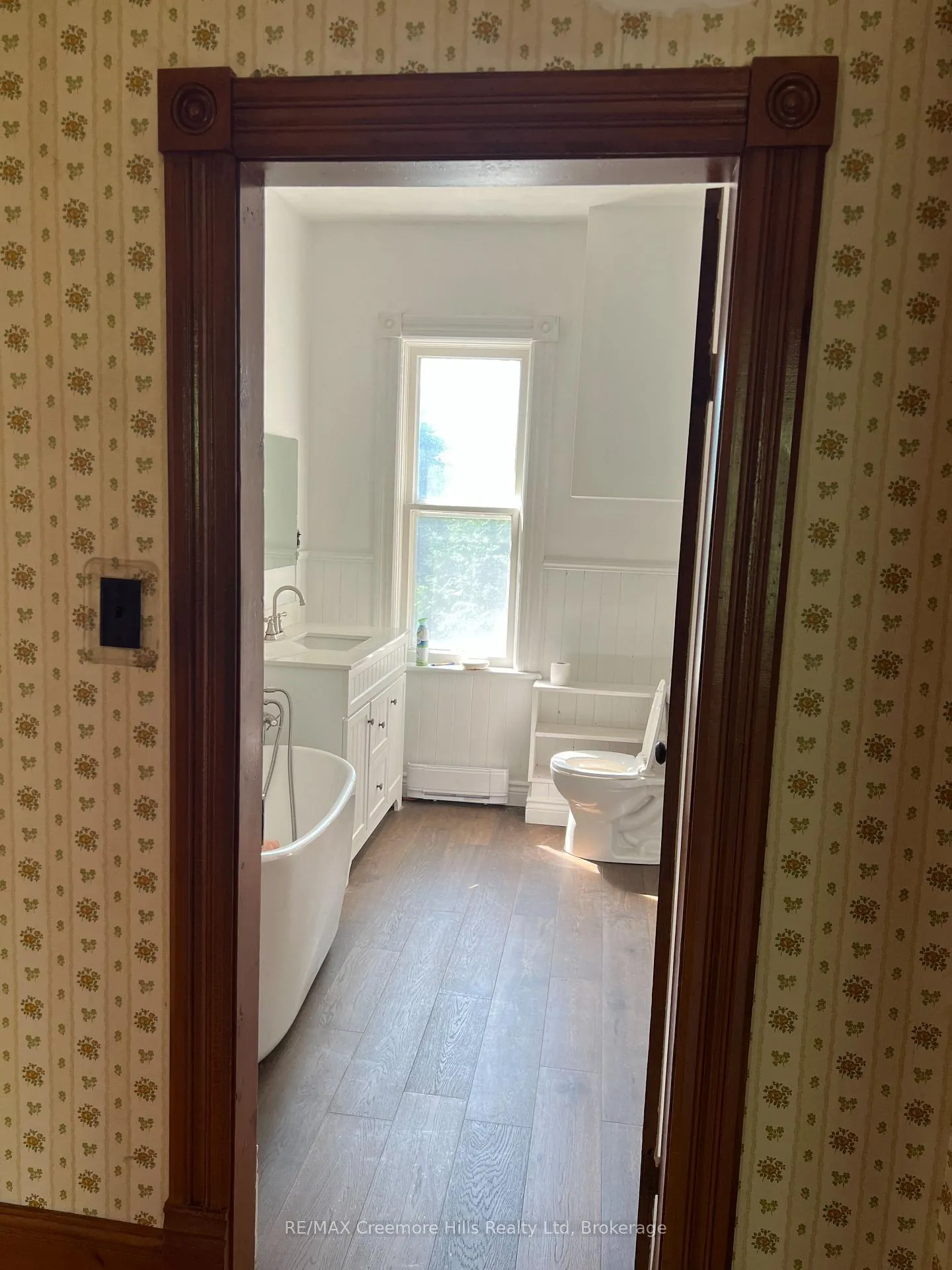 Photo 25 of 3 Wellington Street E, Clearview, Creemore — HOMEH