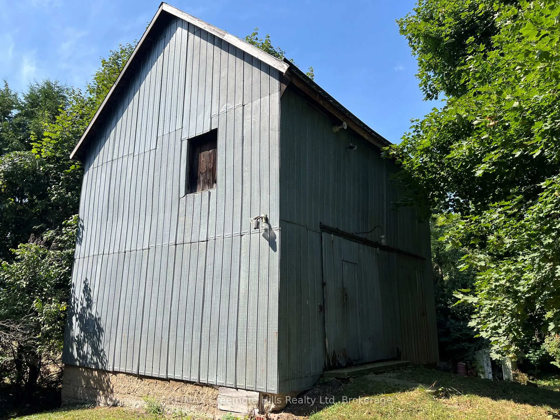 Photo 33 of 3 Wellington Street E, Clearview, Creemore — HOMEH